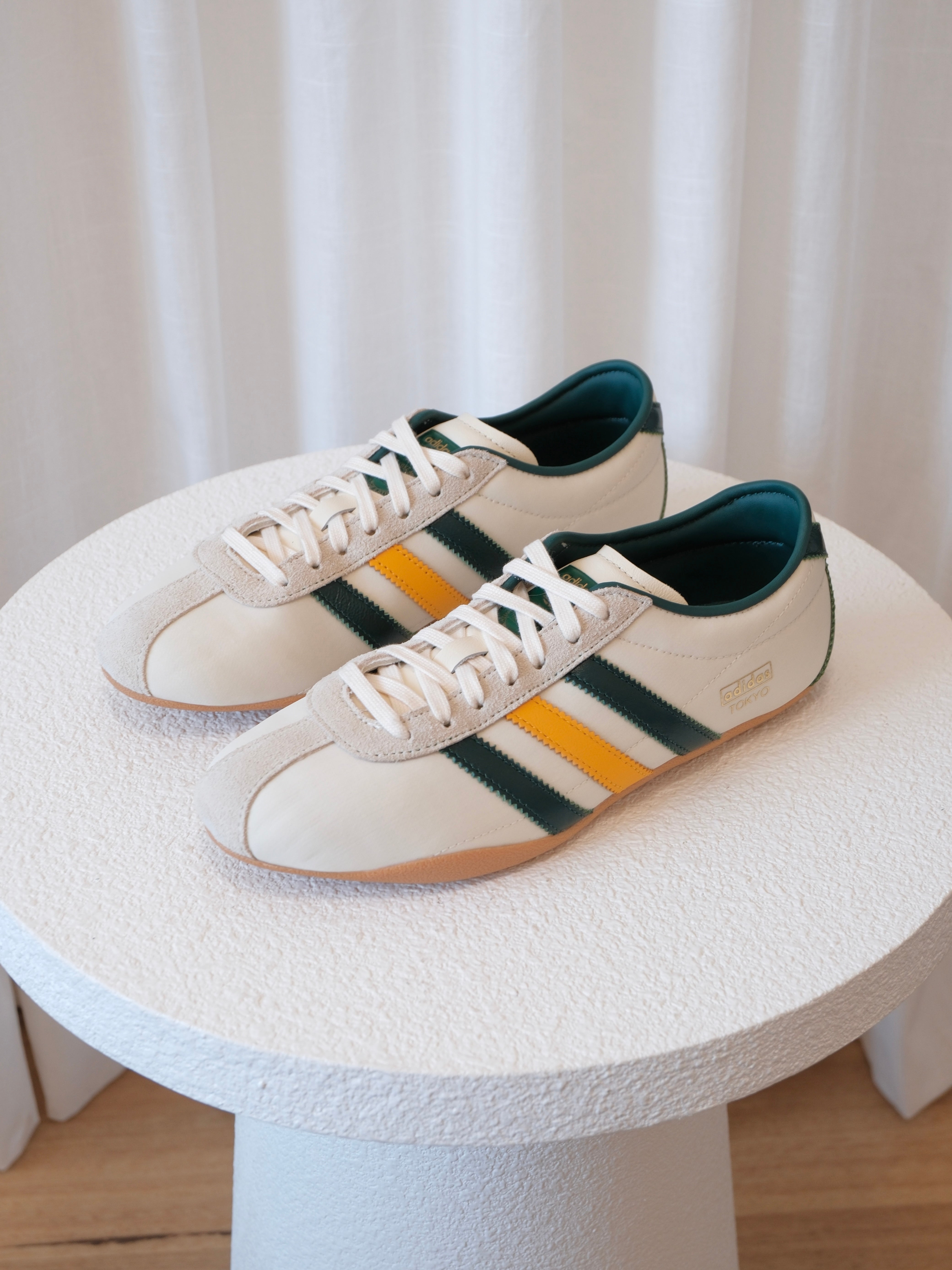 'Tokyo' Shoes, Size US M6 | W7