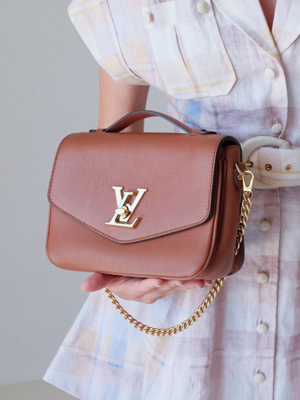 'Oxford' Lockme Leather Crossbody Bag