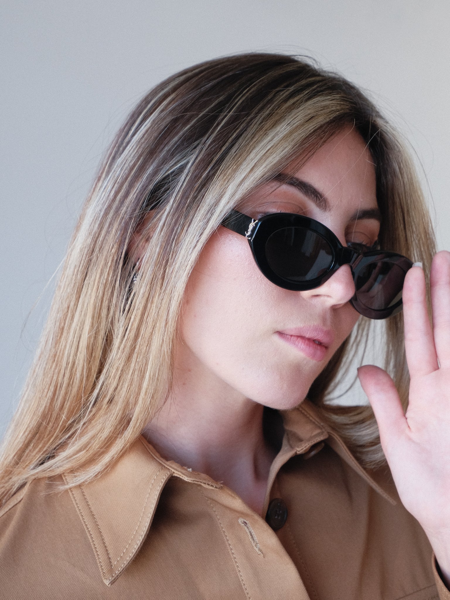 'SLM136' Cassandre Oval Sunglasses