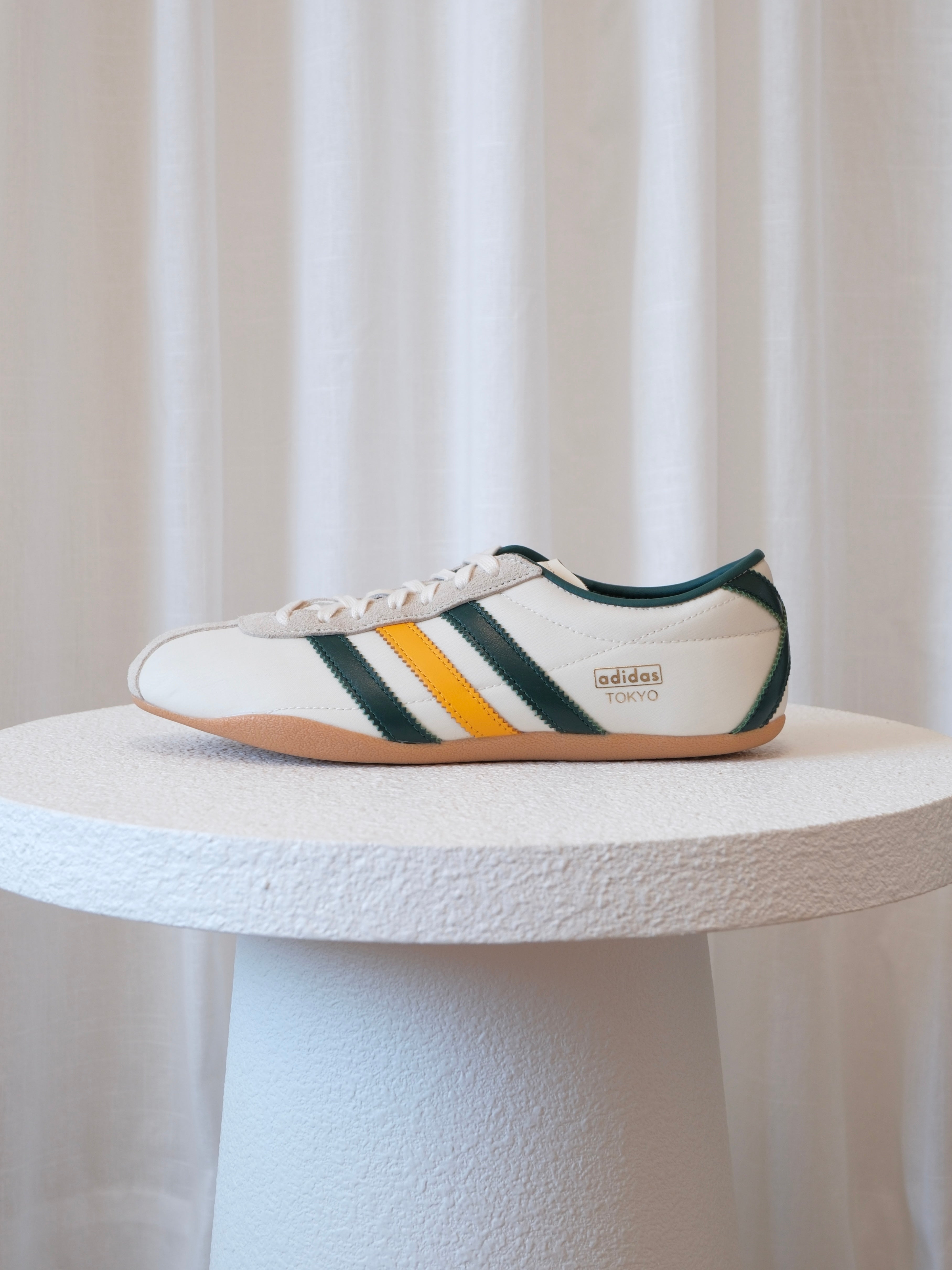 'Tokyo' Shoes, Size US M6 | W7