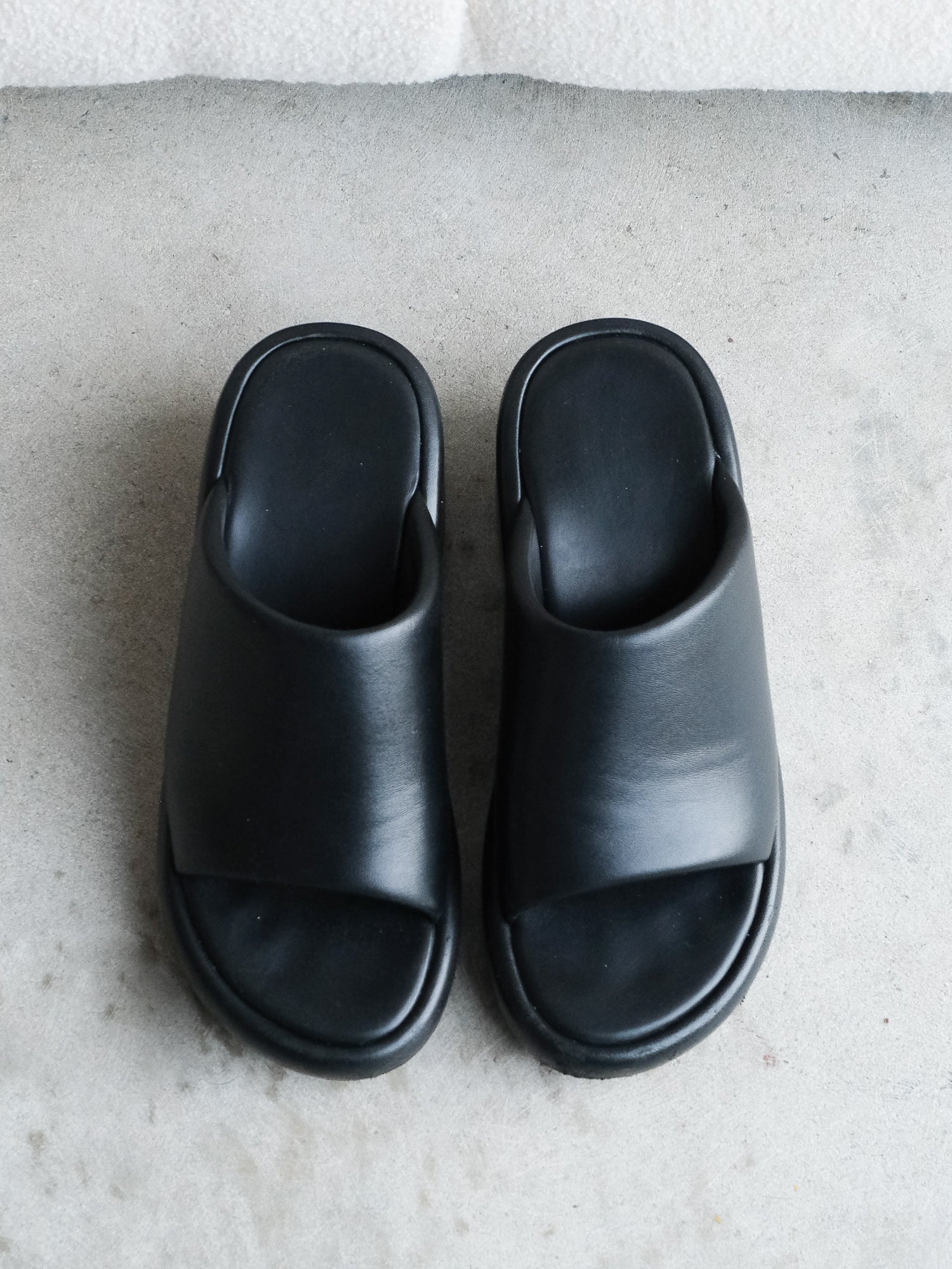 'Rise' Platform Leather Logo Sandals, Size 38