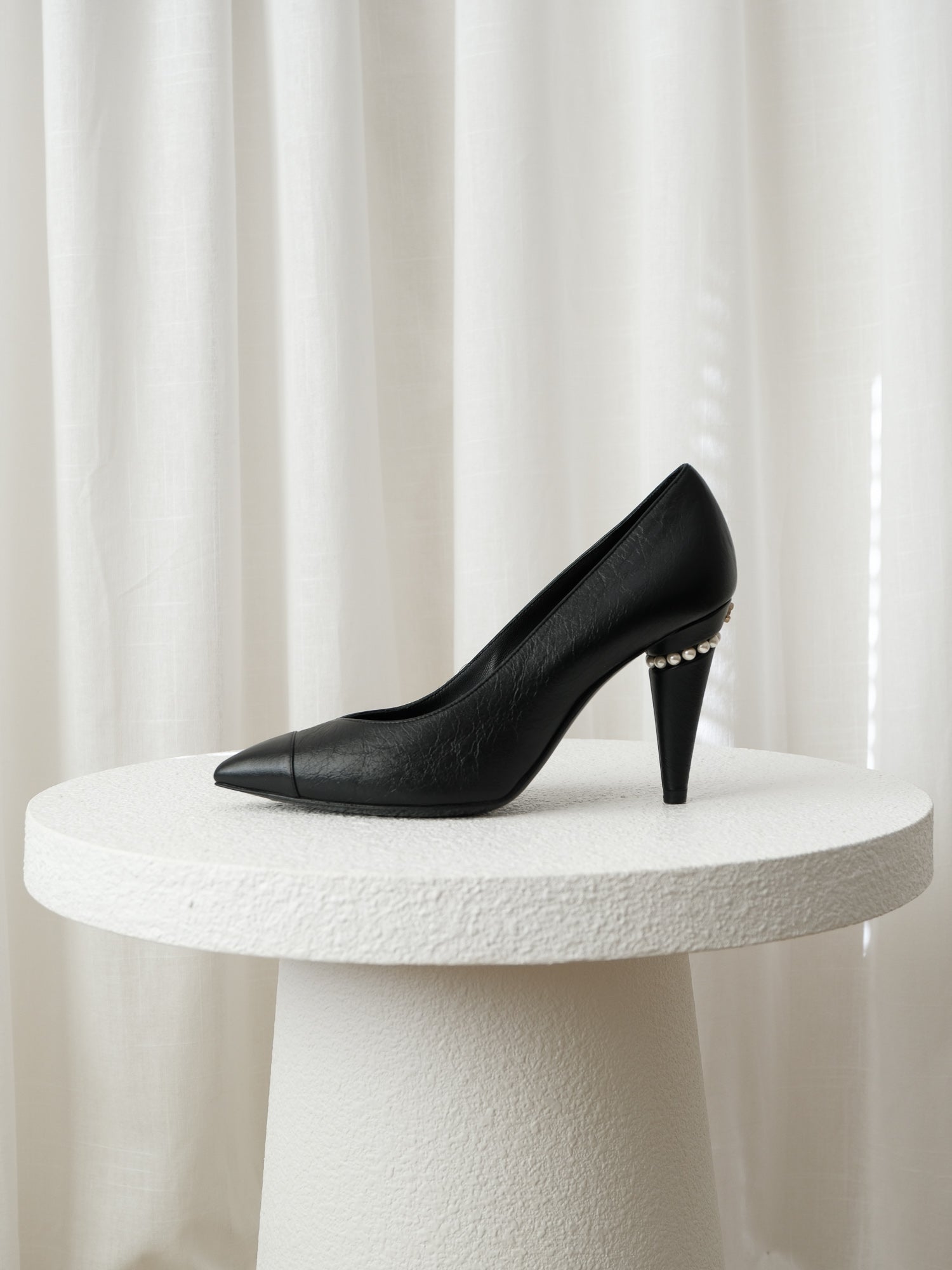 Cruise 2015 Pearl Embellished Pumps, Size 36.5C