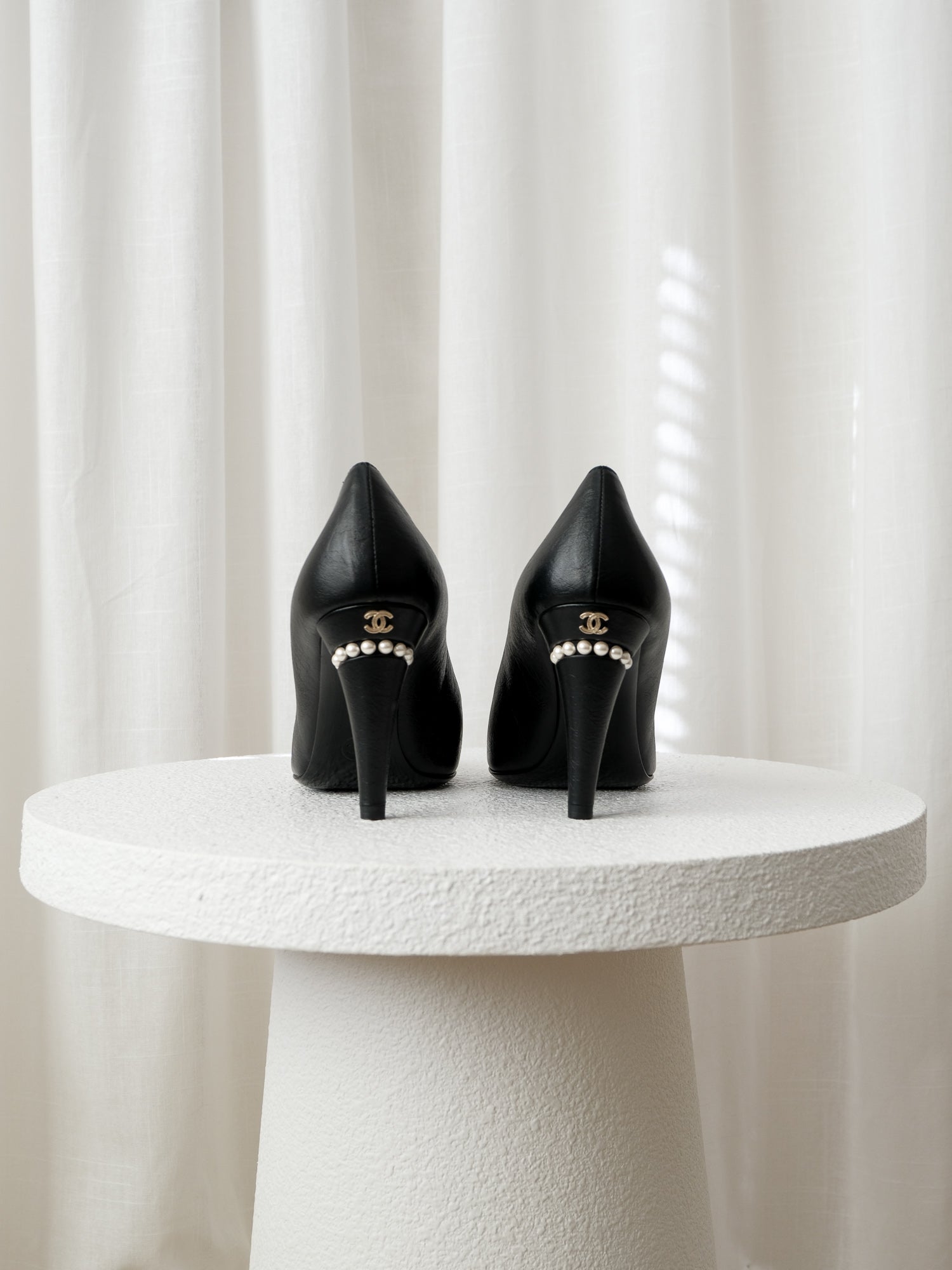 Cruise 2015 Pearl Embellished Pumps, Size 36.5C