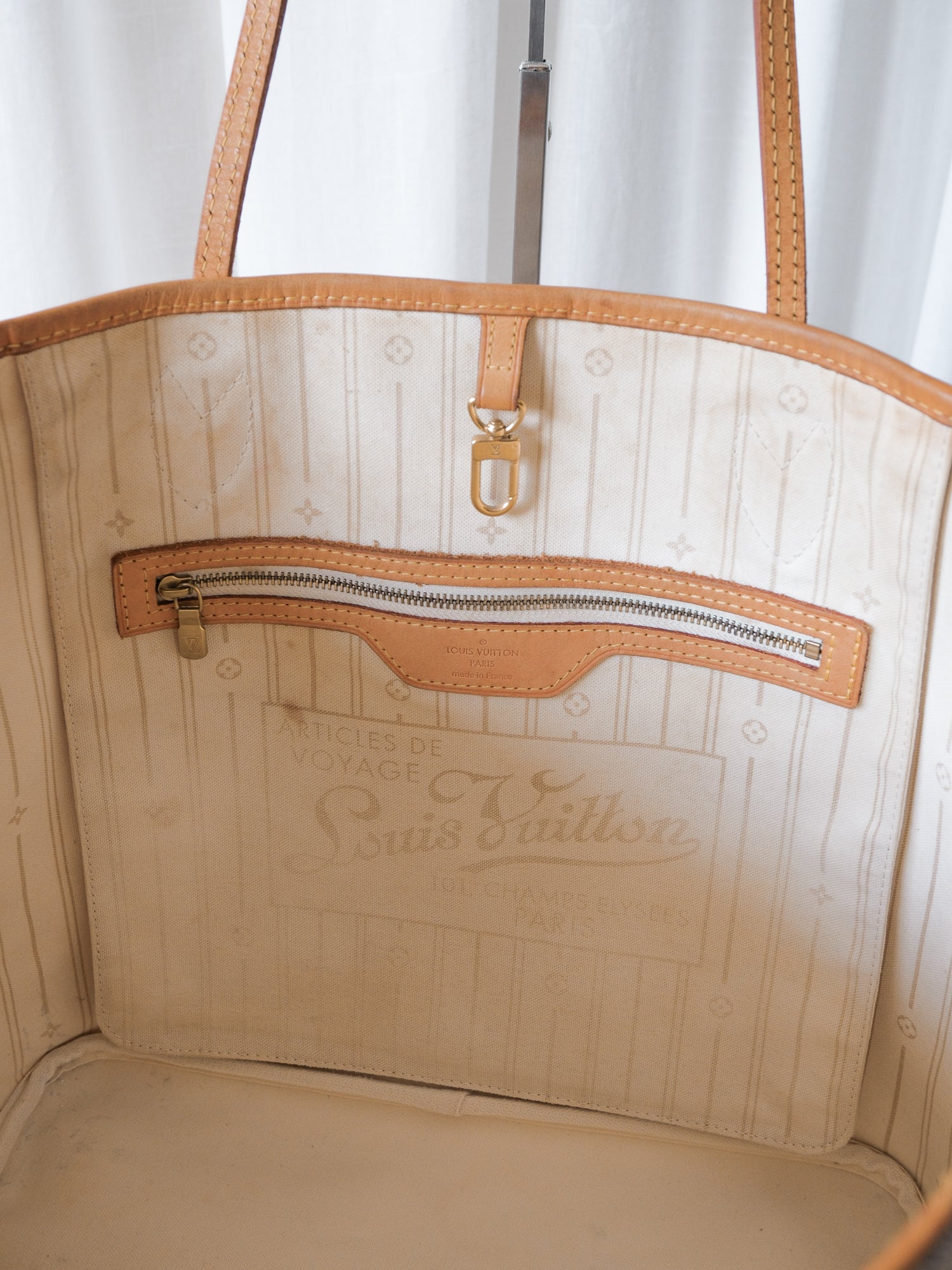 'Neverfull' MM Damier Azur Canvas Tote Bag