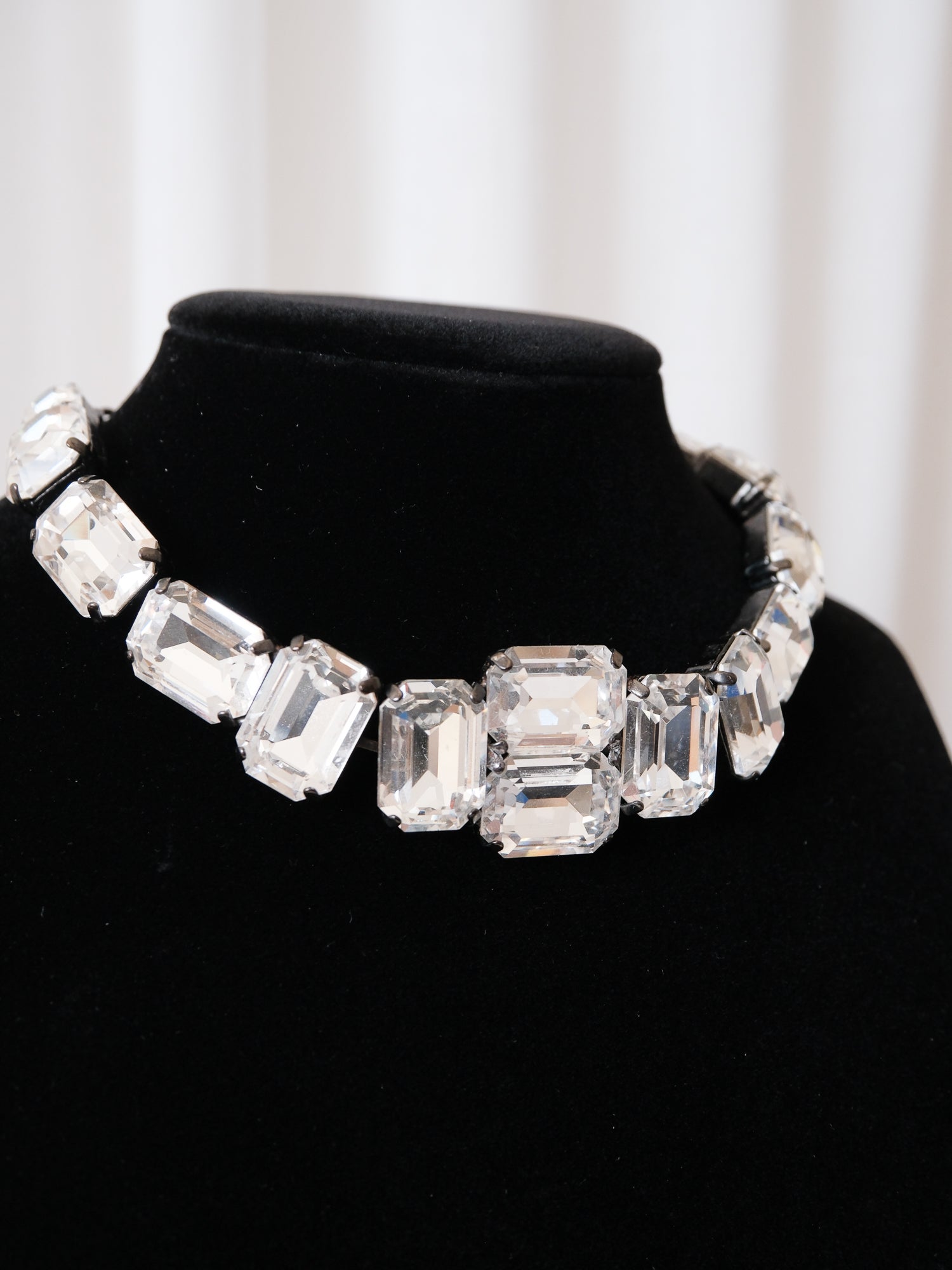 'Dynasty Sior' Crystal Choker Necklace