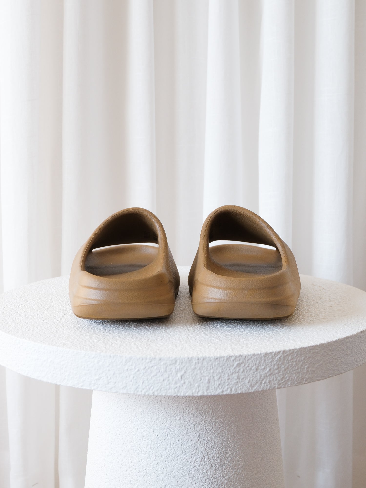 Rubber Pool Slides, Size US M5 | W6
