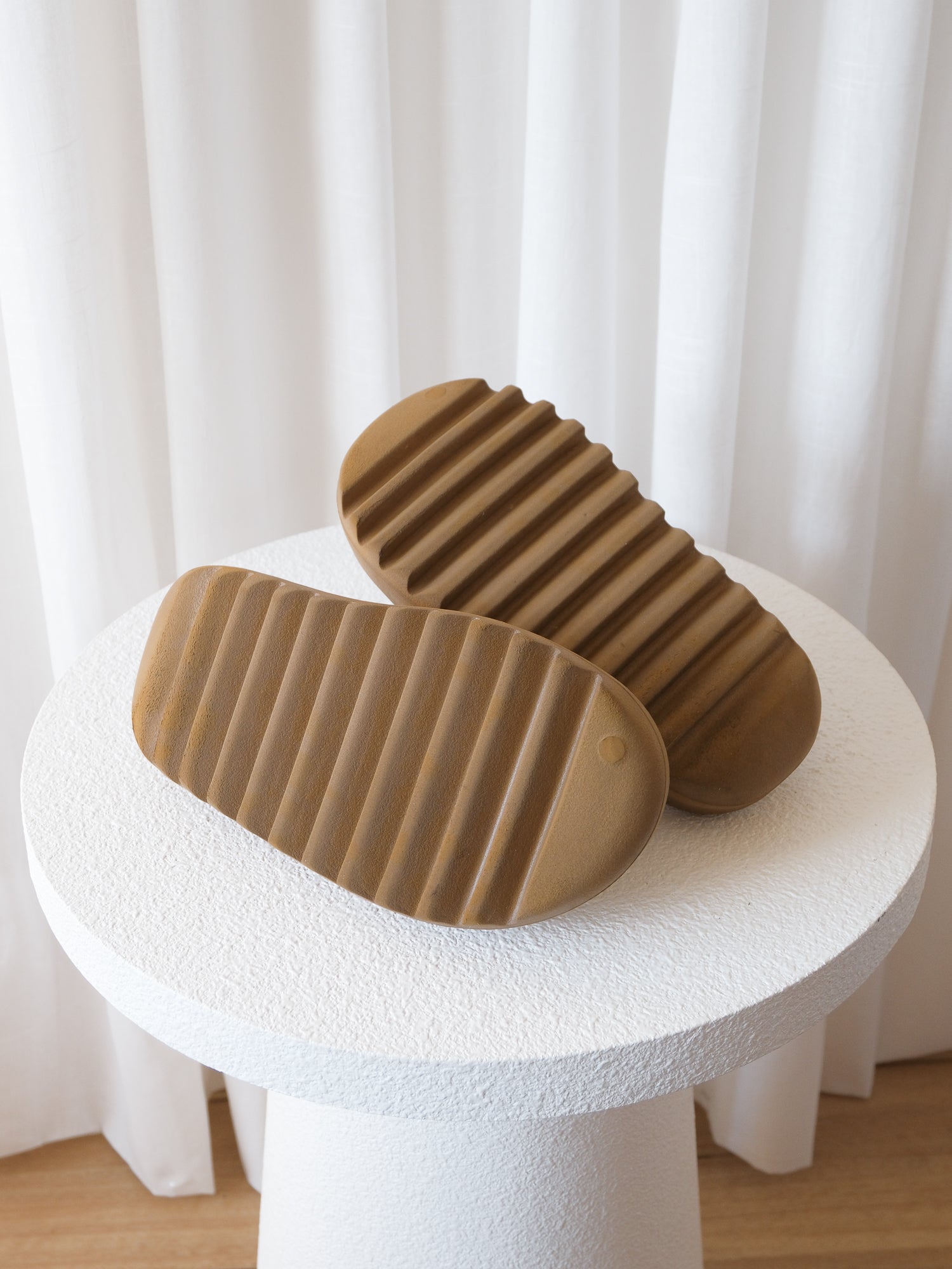 Rubber Pool Slides, Size US M5 | W6