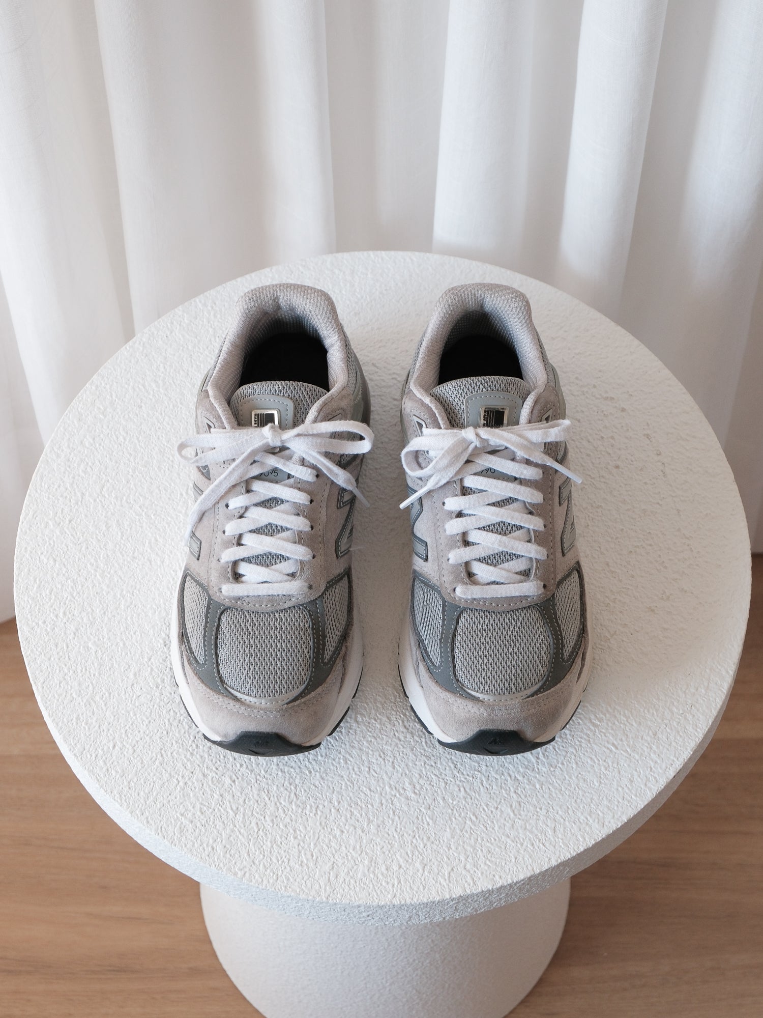 '990v5' Sneakers, Size 37