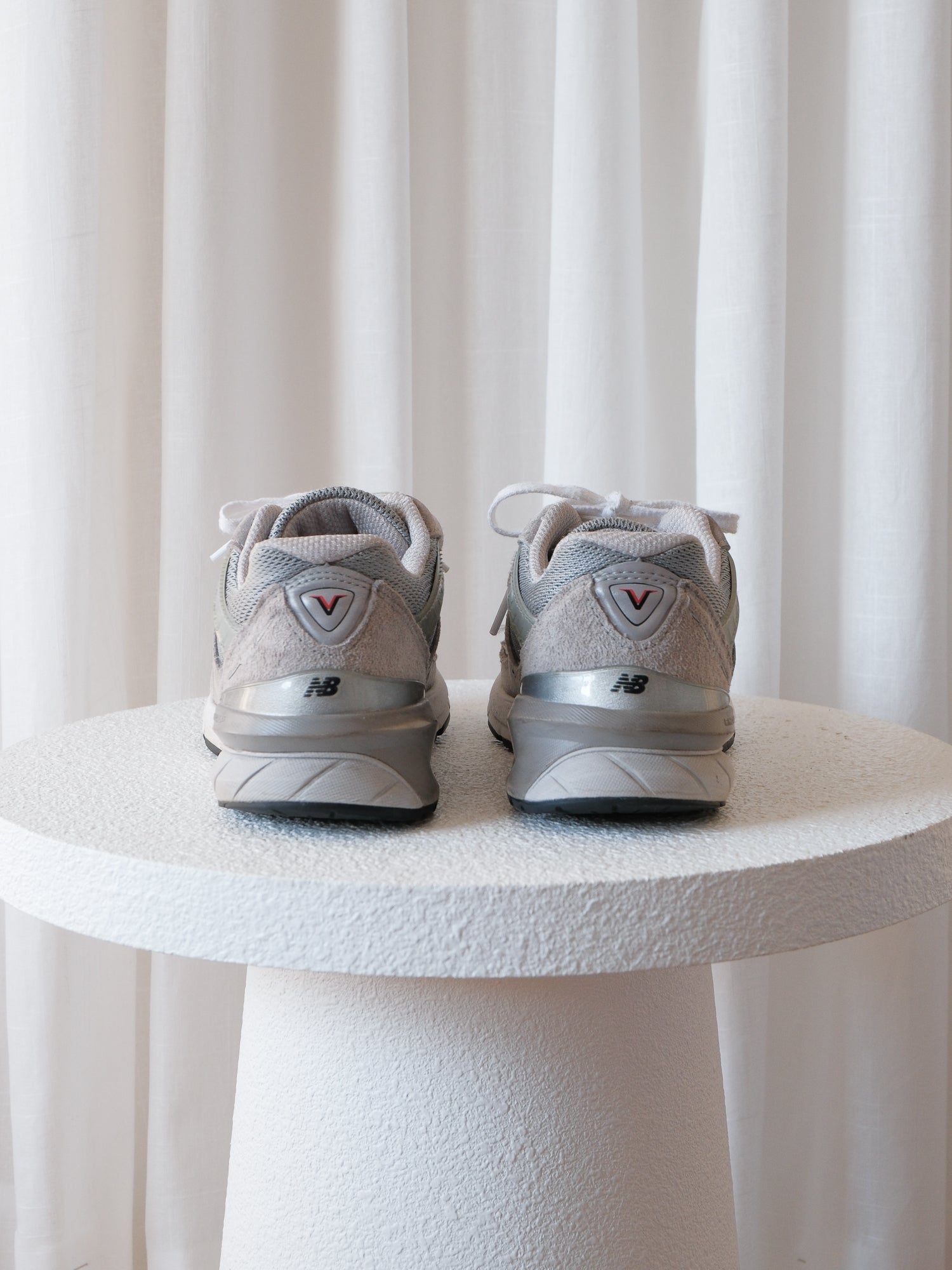 '990v5' Sneakers, Size 37