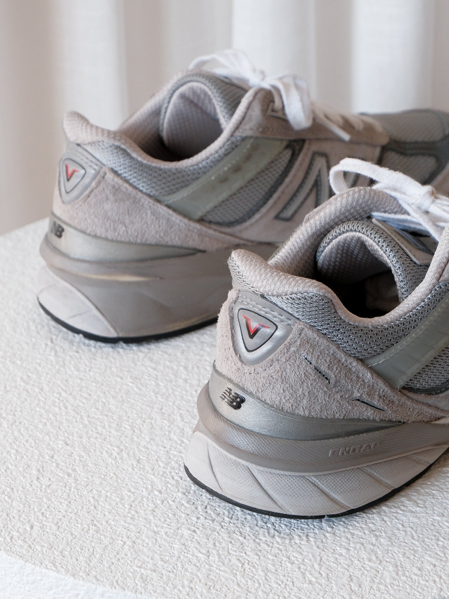 '990v5' Sneakers, Size 37