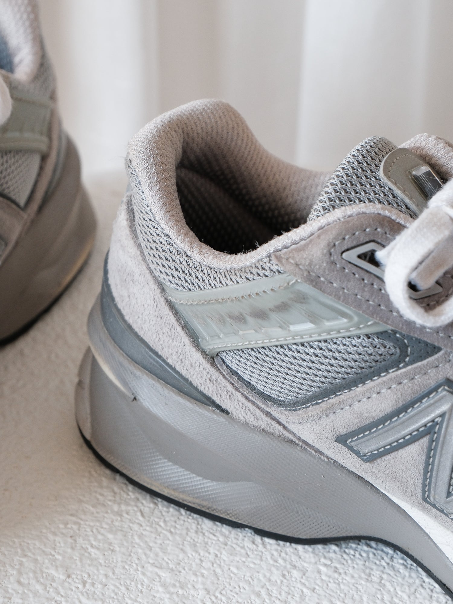 '990v5' Sneakers, Size 37