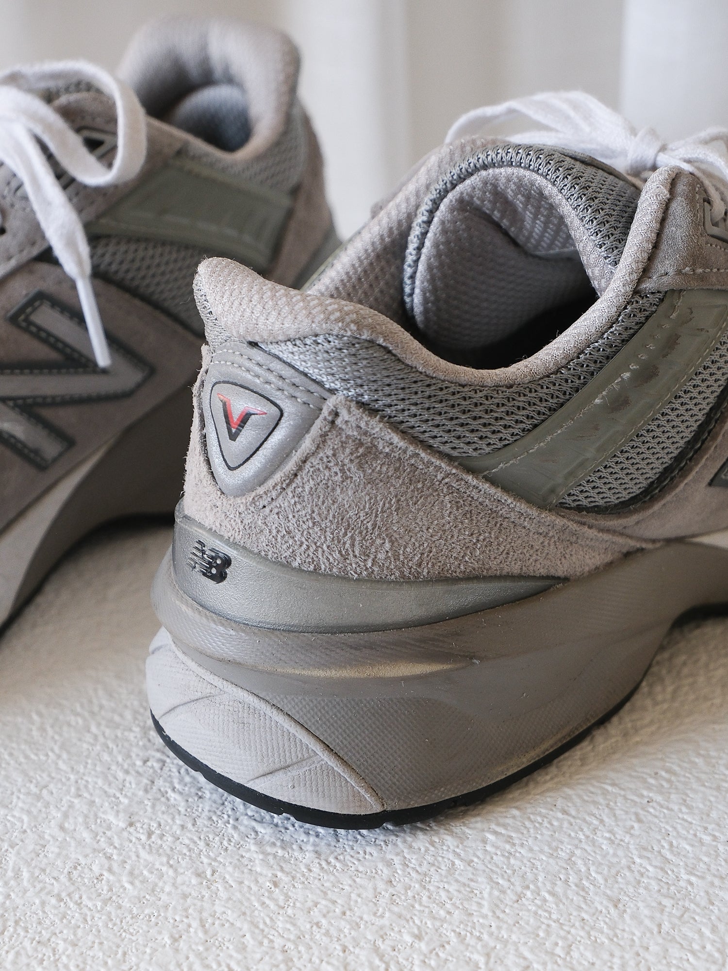 '990v5' Sneakers, Size 37