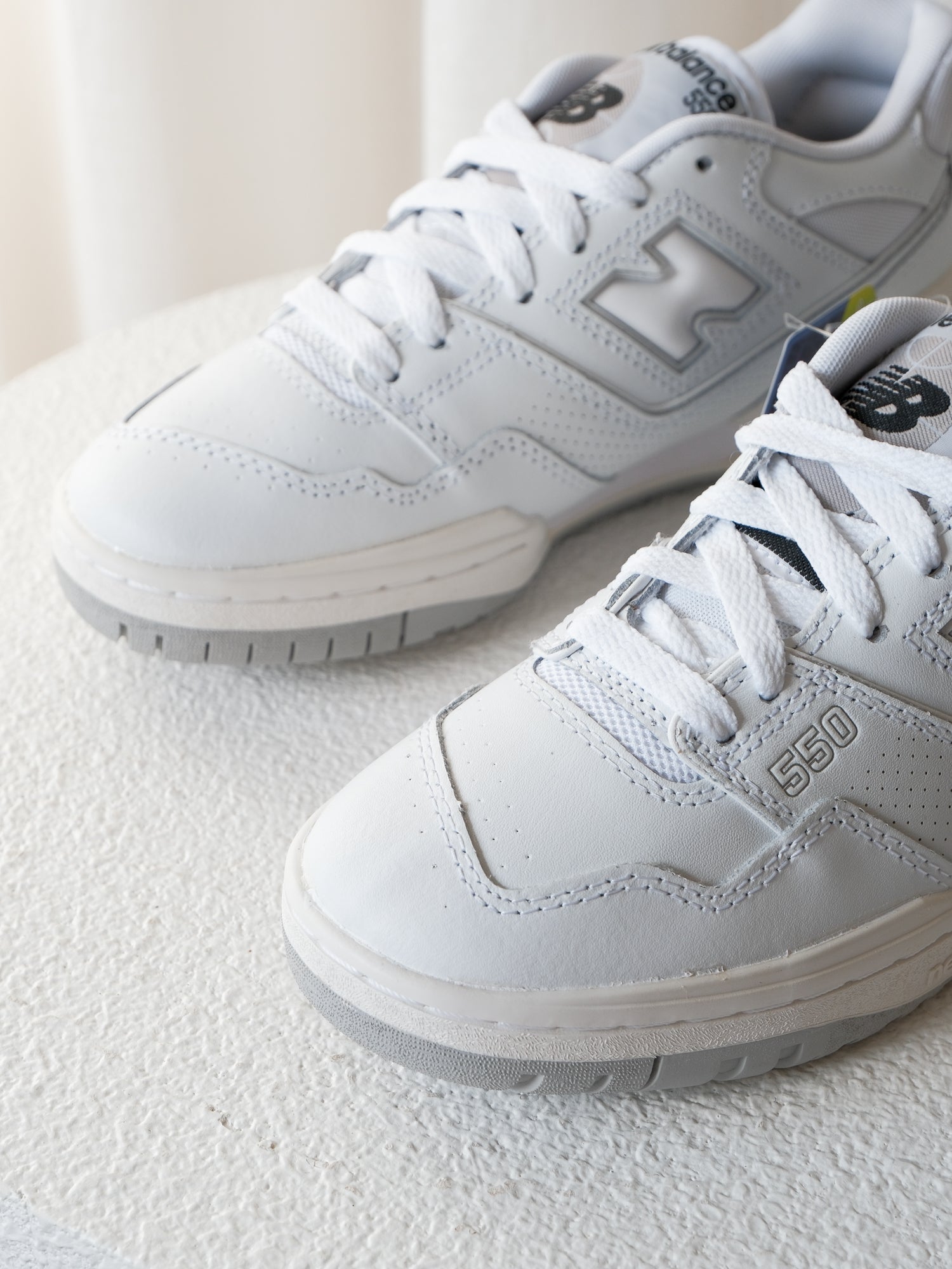 NB 550 Unisex Sneakers, Size 37.5