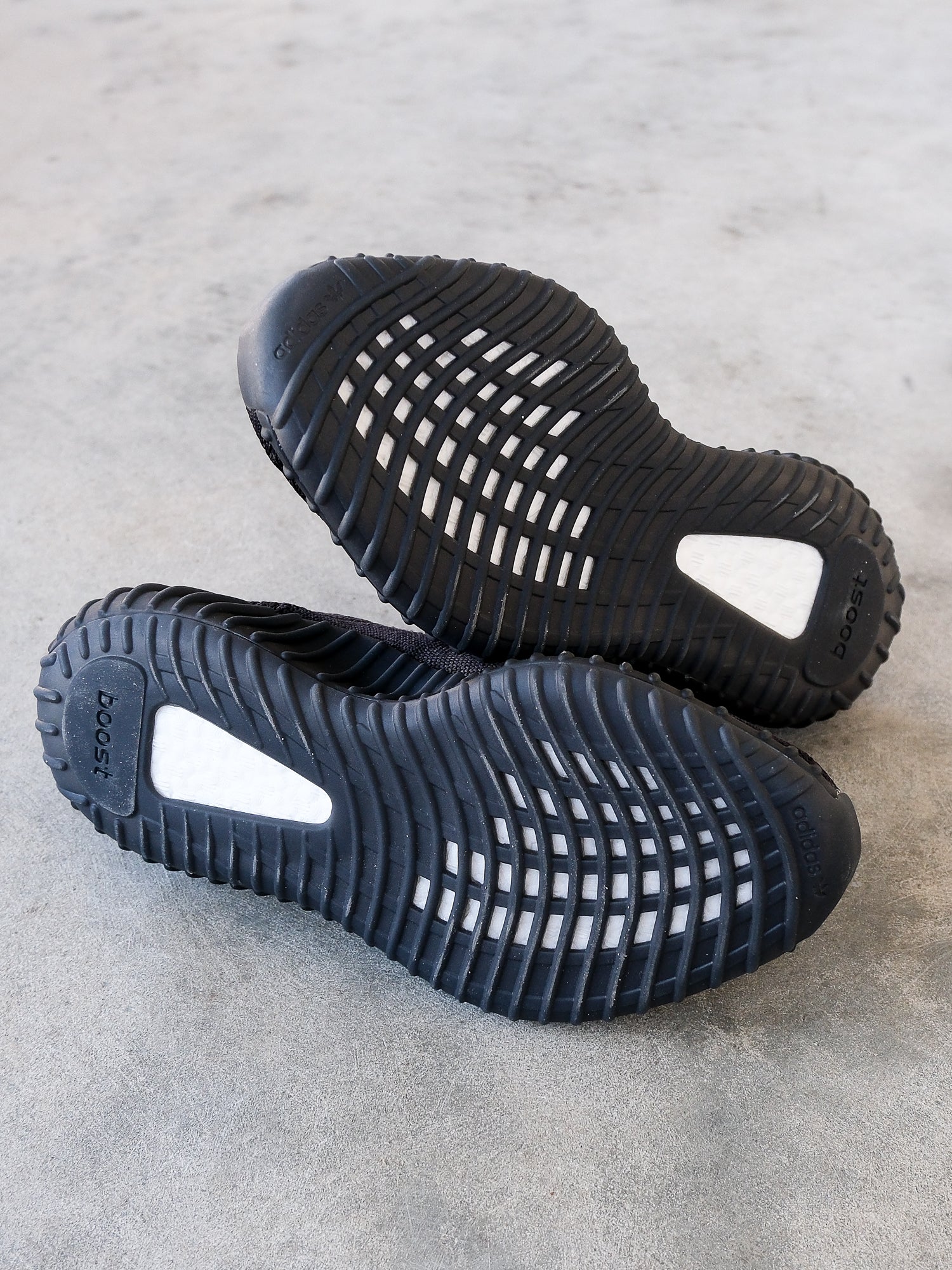 Boost 350 V2 Sneakers, Size US 5.5 | EU 38