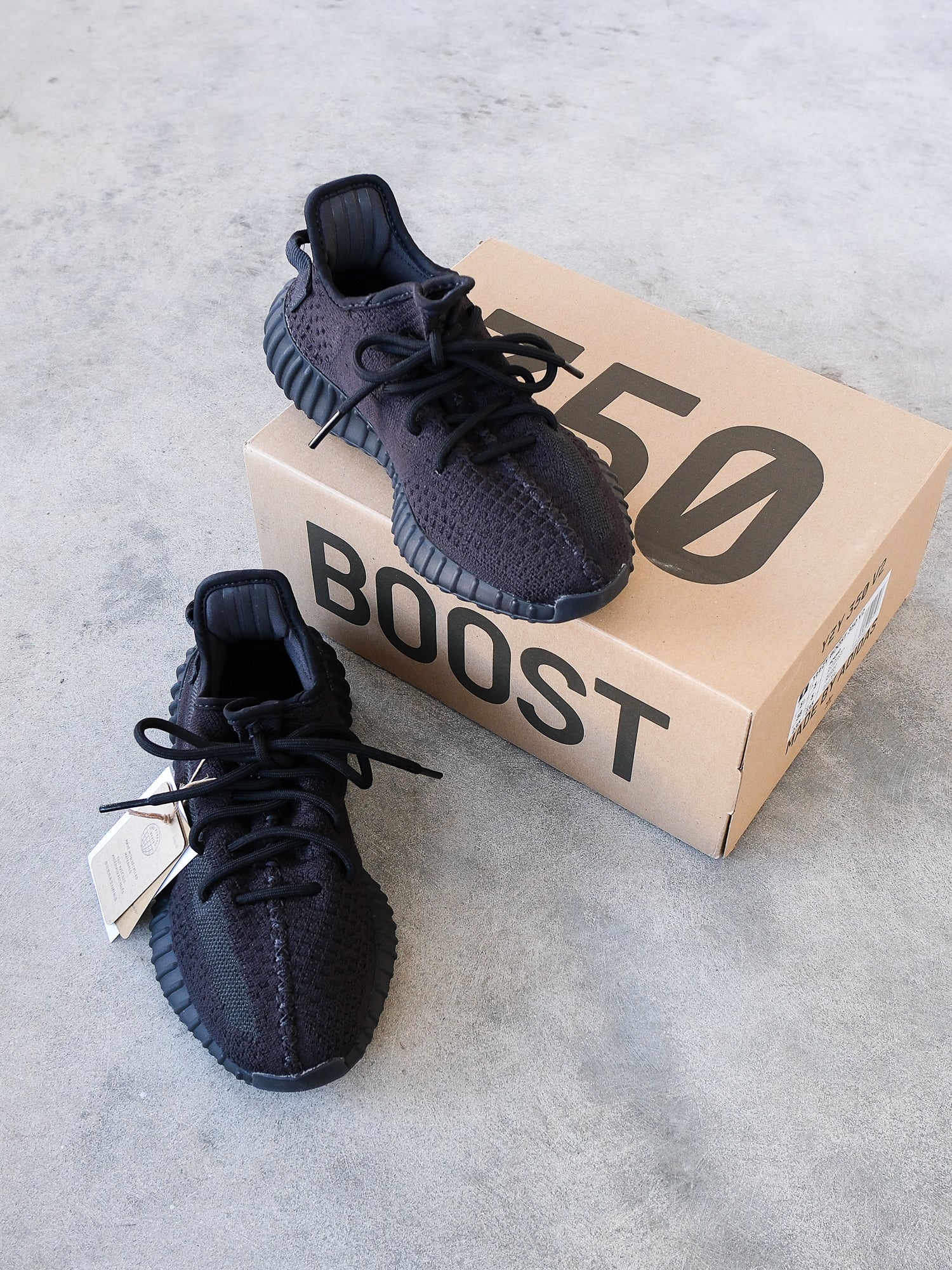 Boost 350 V2 Sneakers, Size US 5.5 | EU 38