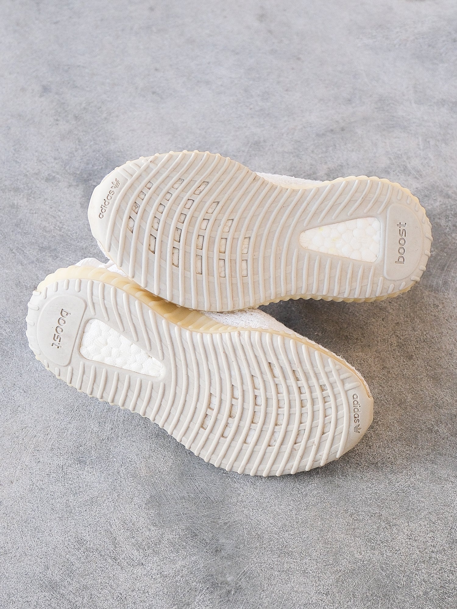 Kids Boost 350 V2 Sneakers, Size US 10K | FR 27