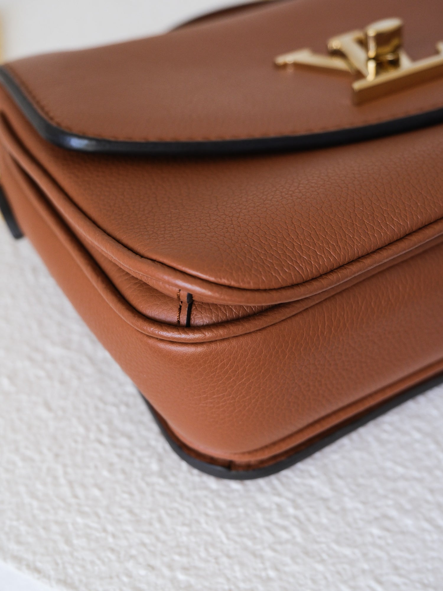 'Oxford' Lockme Leather Crossbody Bag