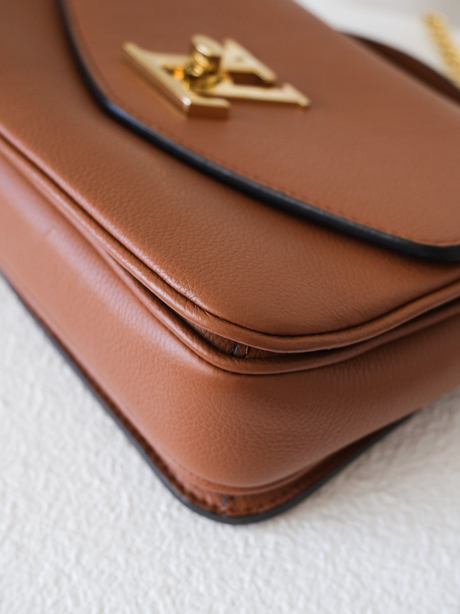 'Oxford' Lockme Leather Crossbody Bag