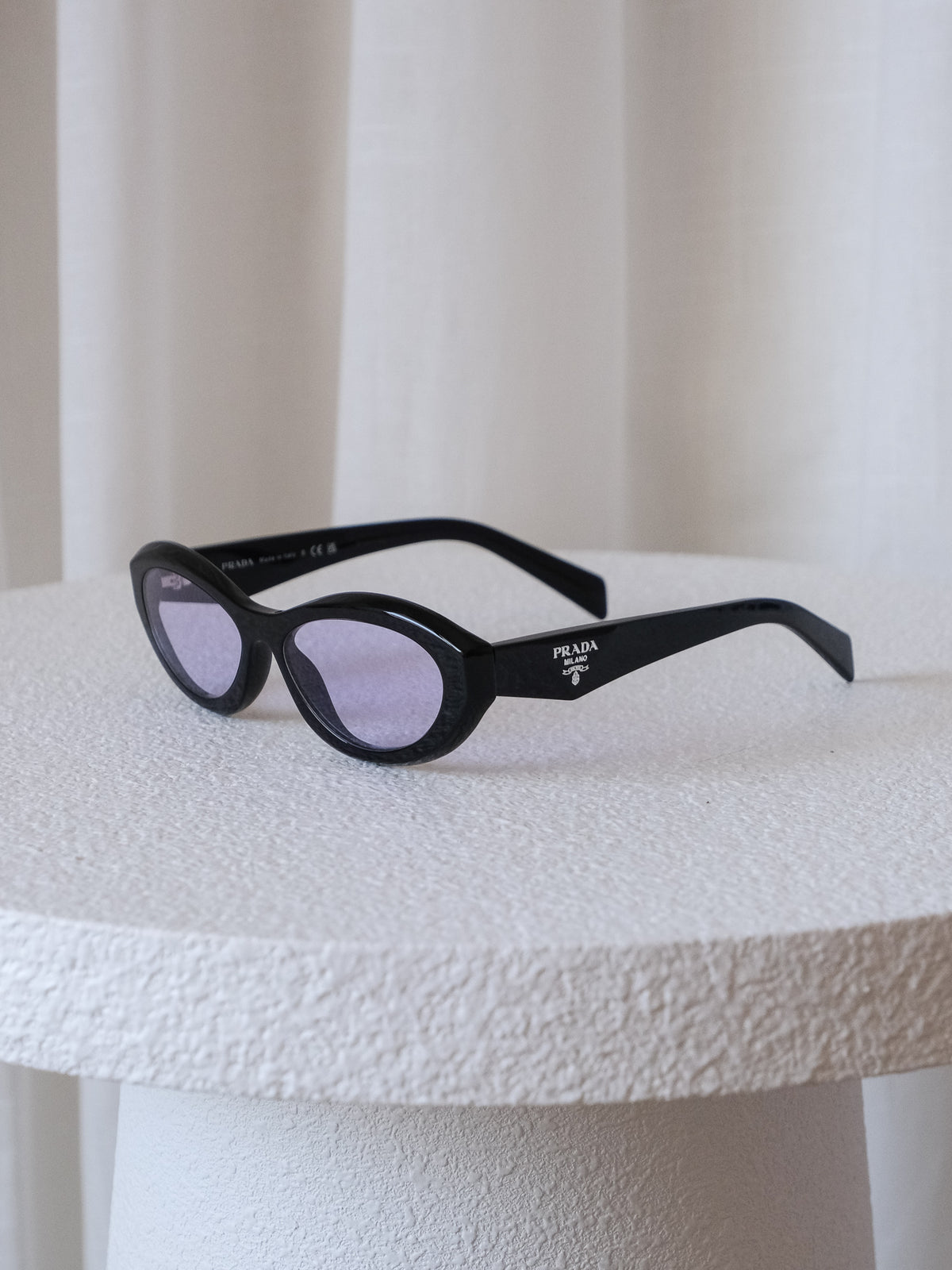 BNWT Authentic Prada PR26ZS Black/Violet Lens Cat Eye Logo Sunglasses