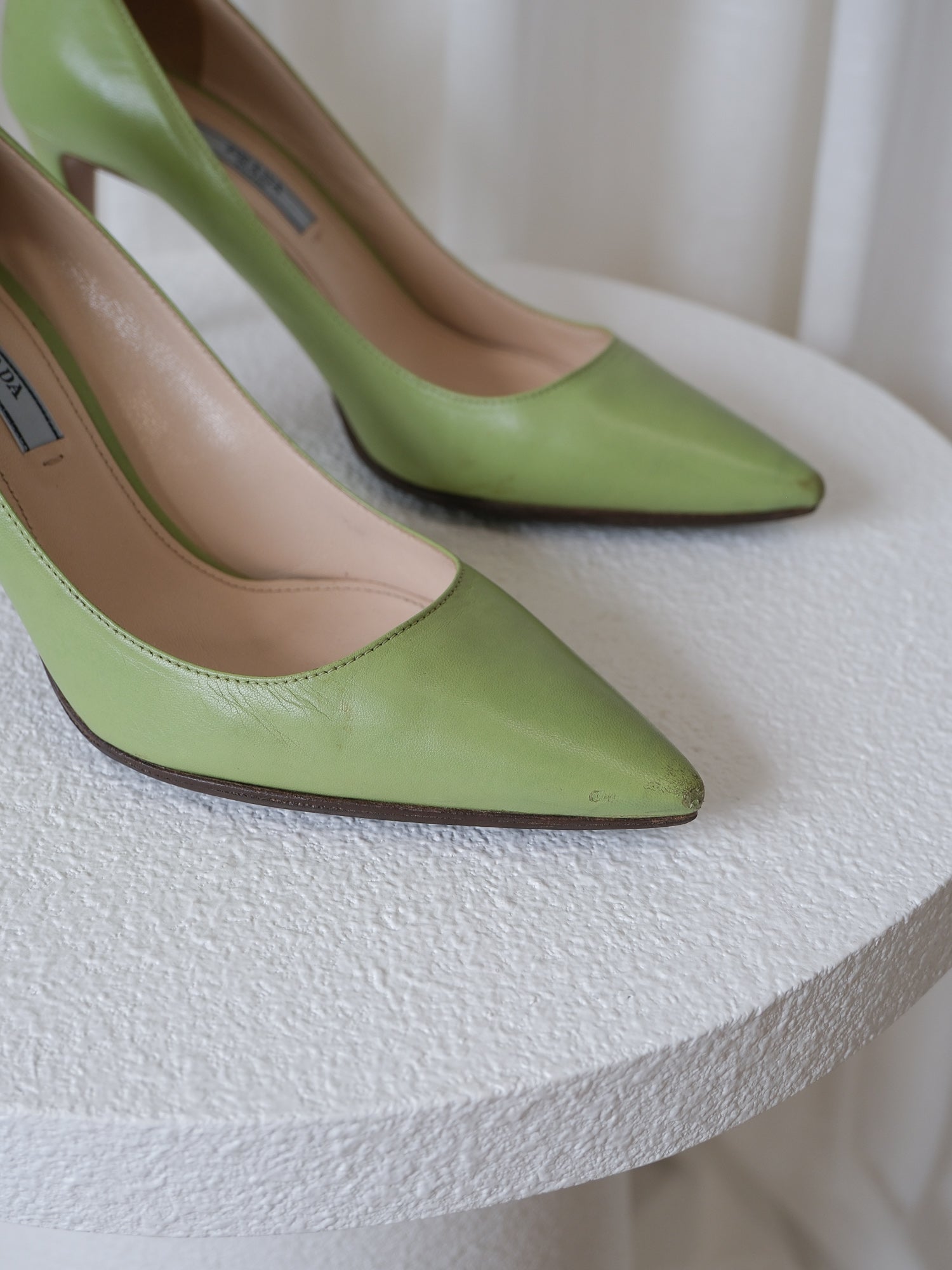 'Capretto' Pointed Toe Leather Pumps, Size 38