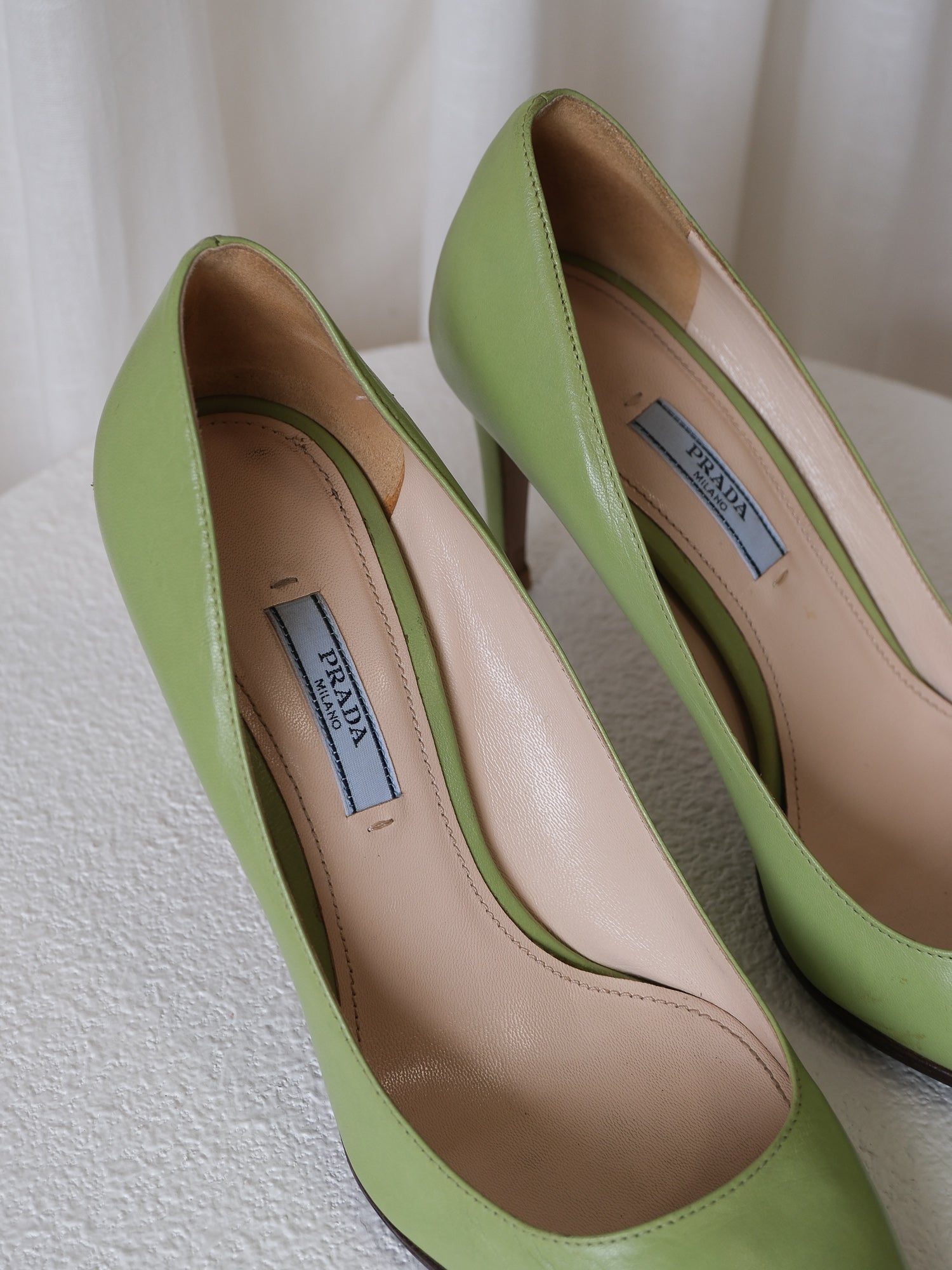 'Capretto' Pointed Toe Leather Pumps, Size 38