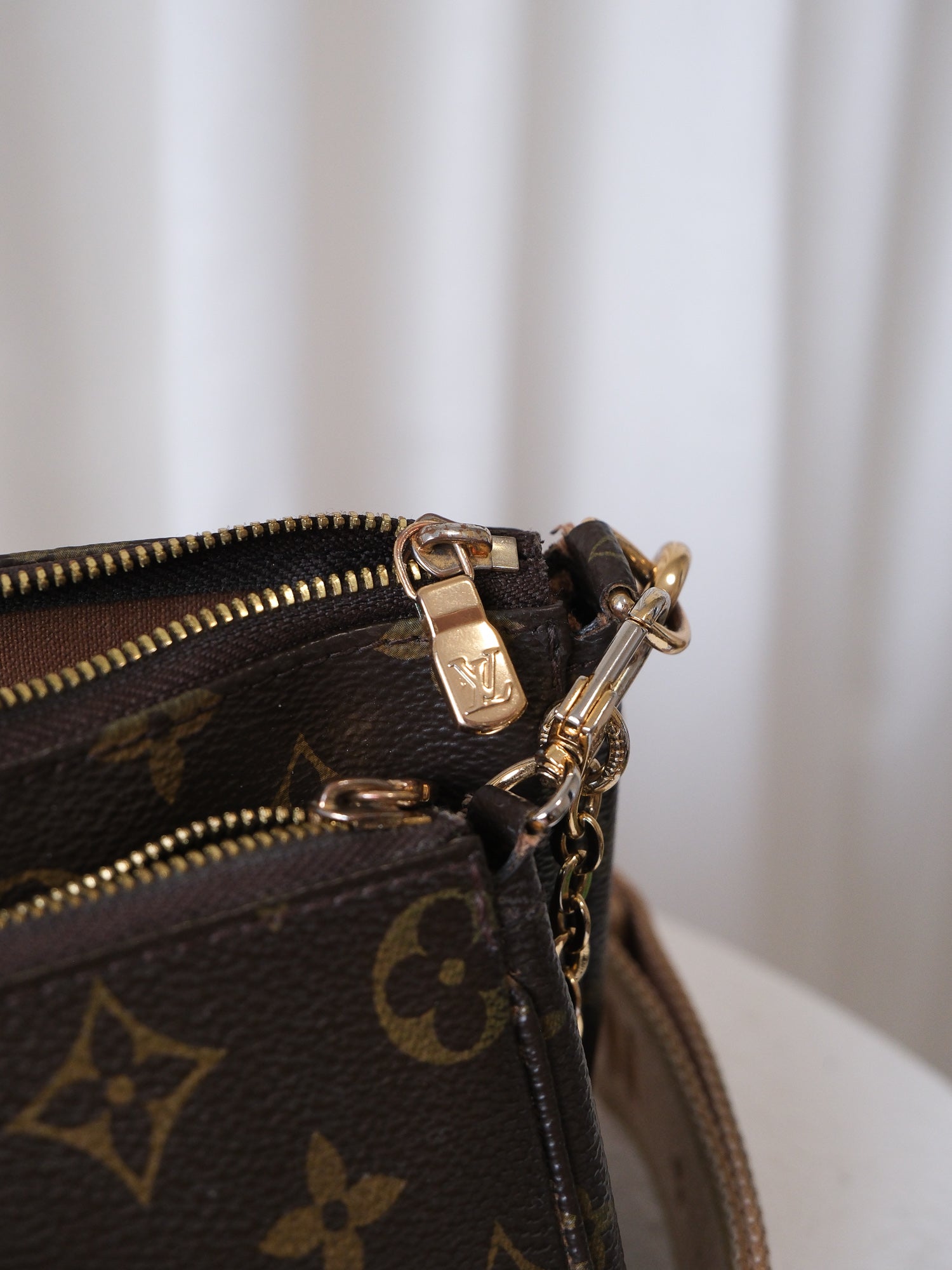 Multi Pochette Accessoires Crossbody Bag