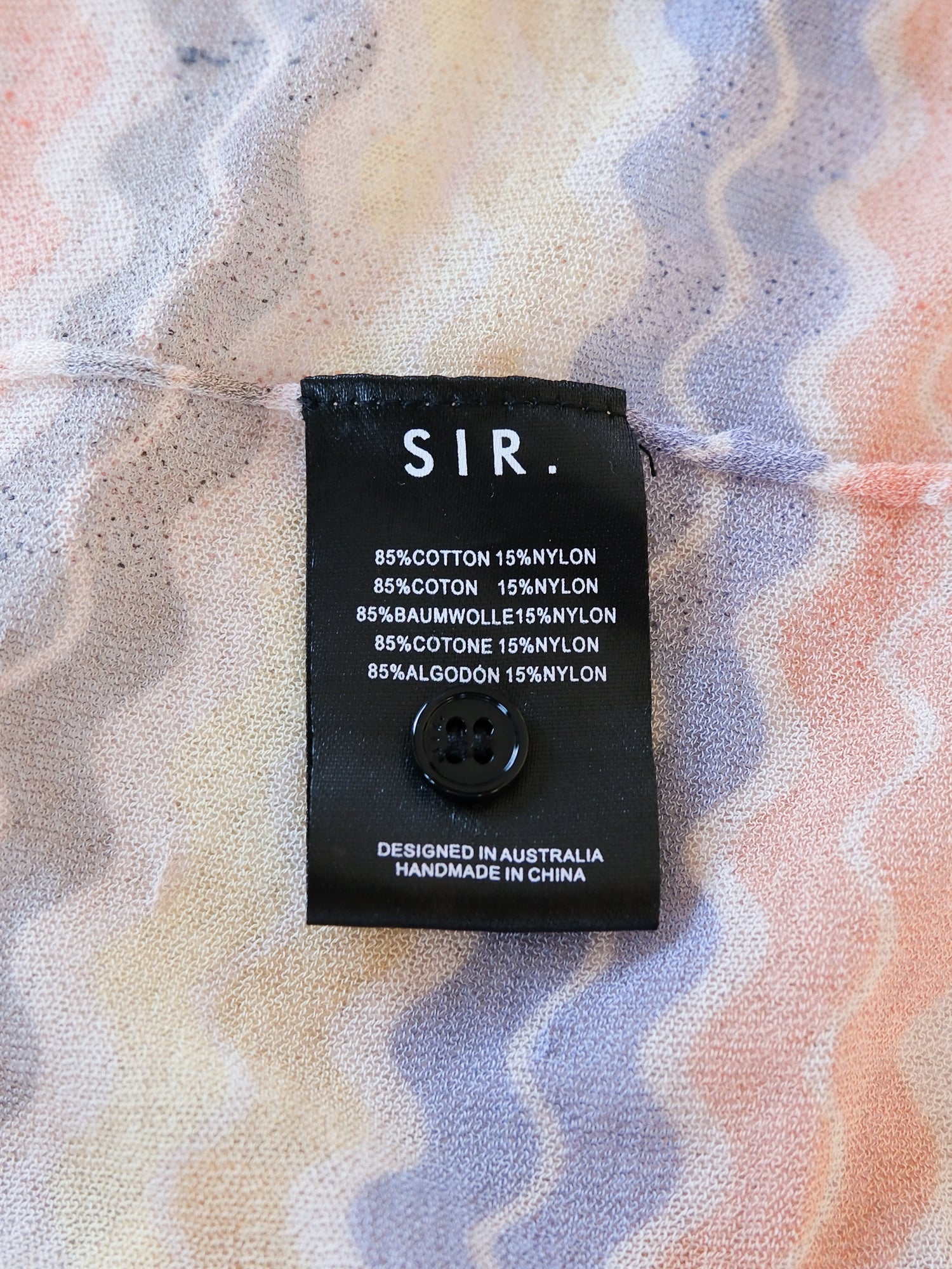 Multi SIR. The Label 'Zuri' Button Up Top, Size 3 | AU 12