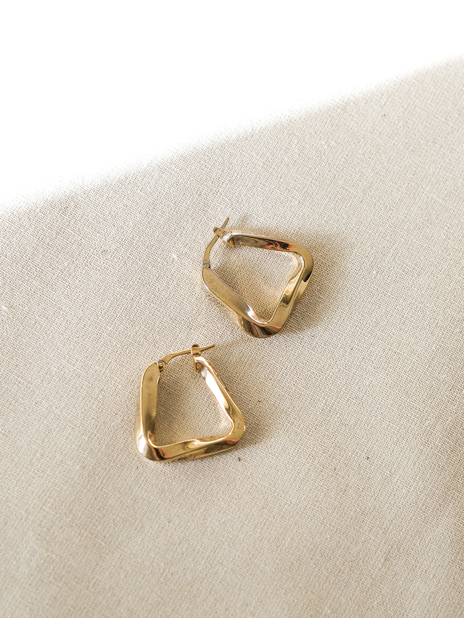 Small Twist Triangle Hoop Earrings