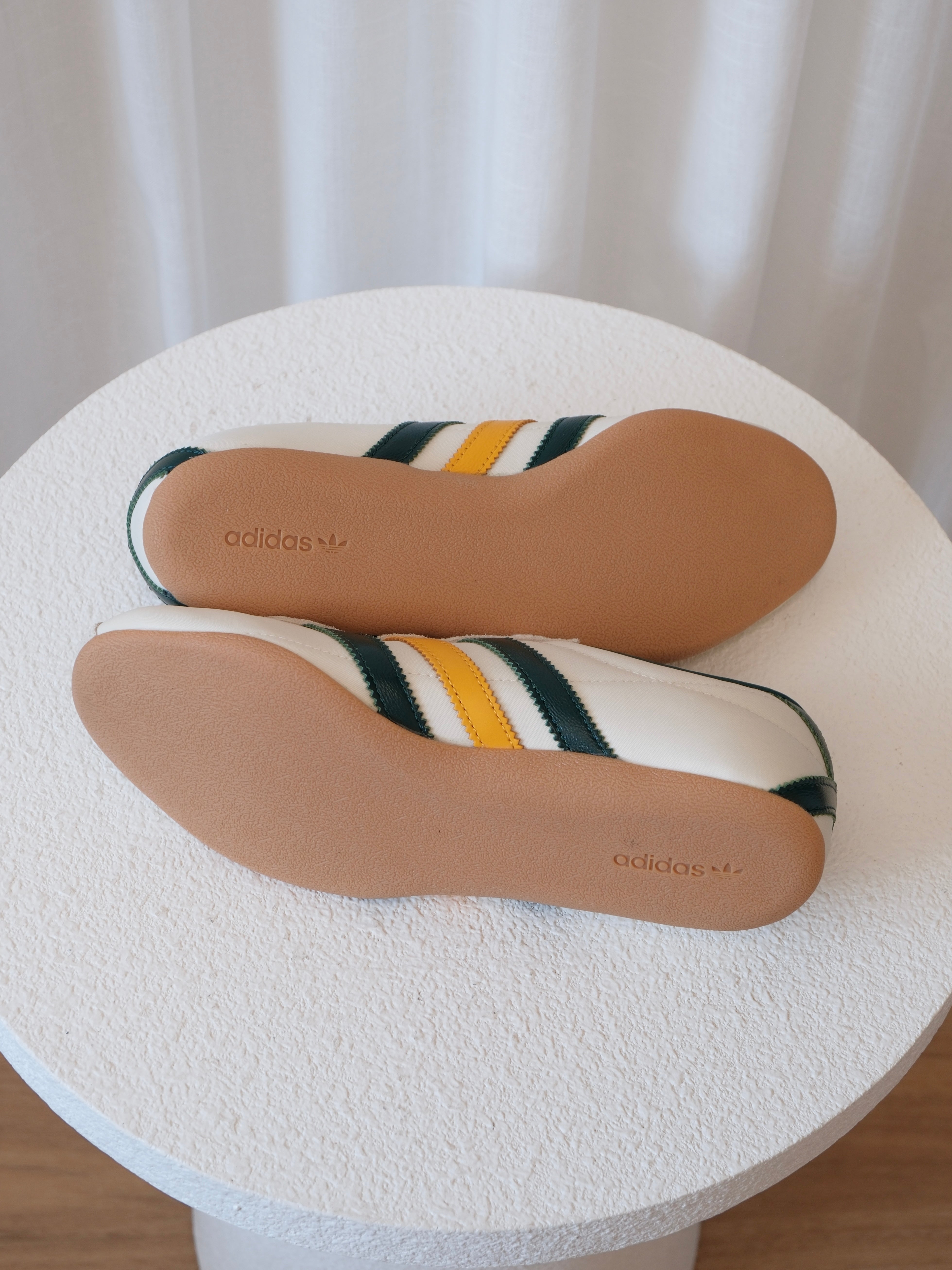 'Tokyo' Shoes, Size US M6 | W7