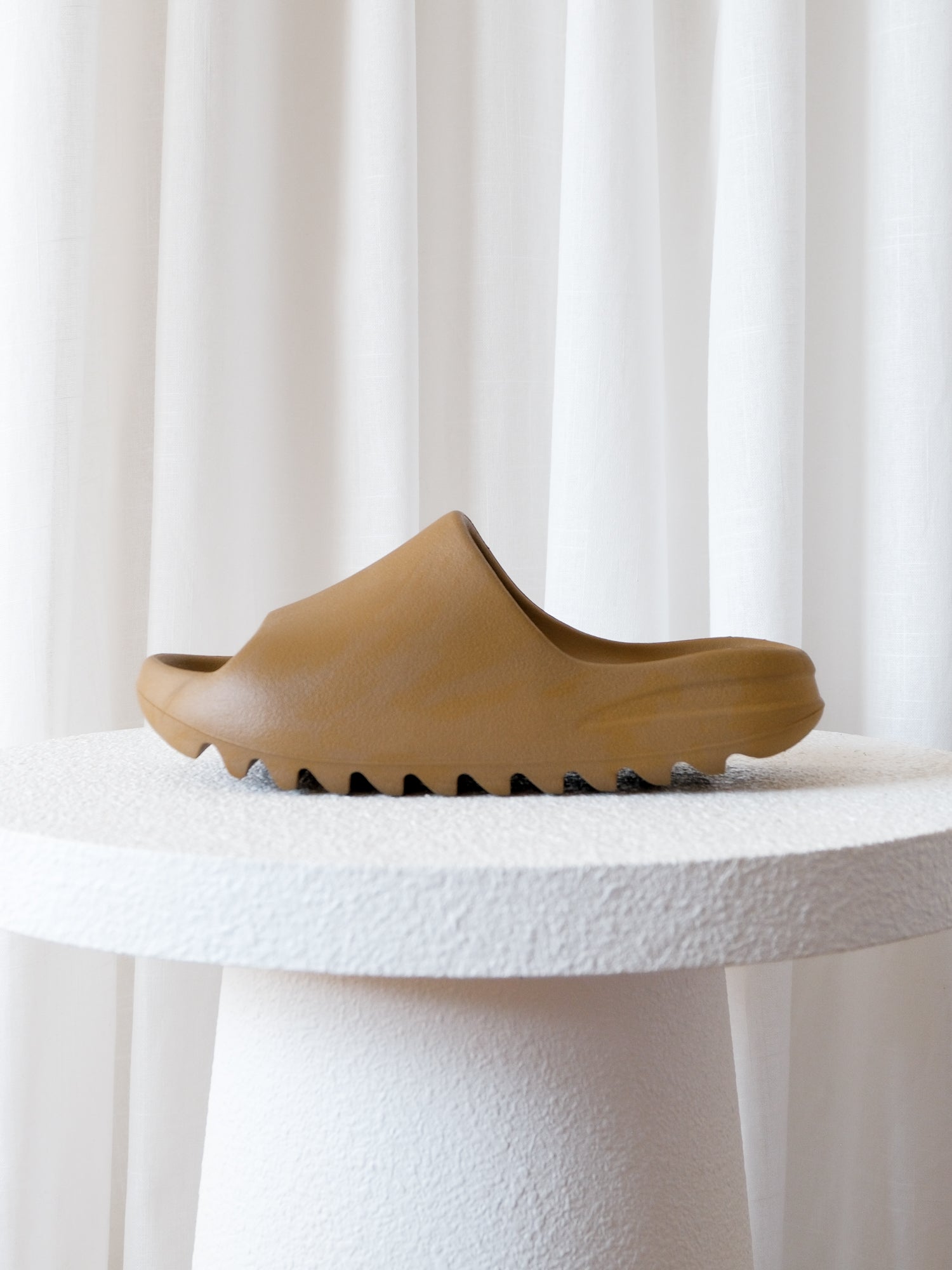 Rubber Pool Slides, Size US M5 | W6