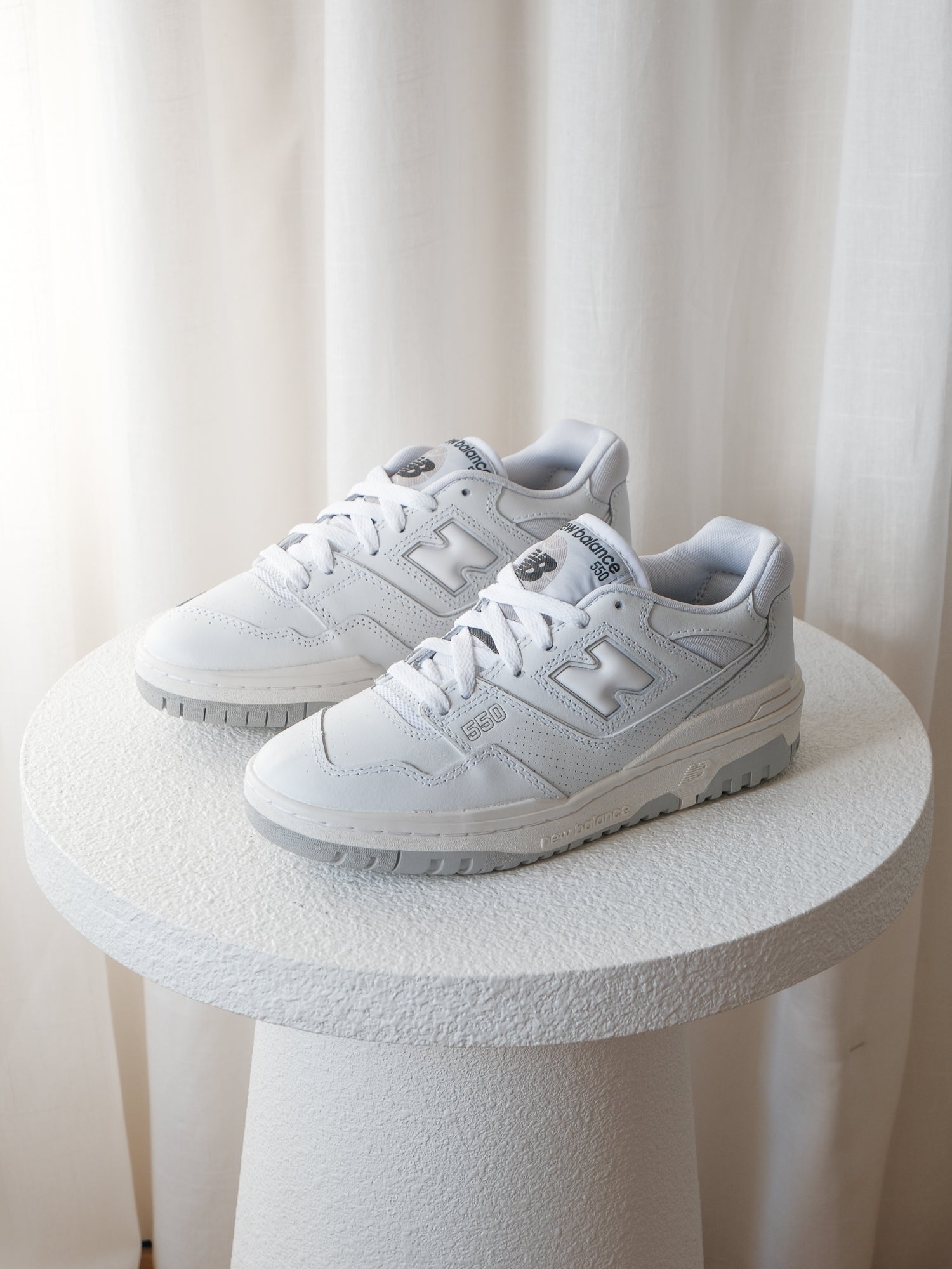 NB 550 Unisex Sneakers, Size 37.5