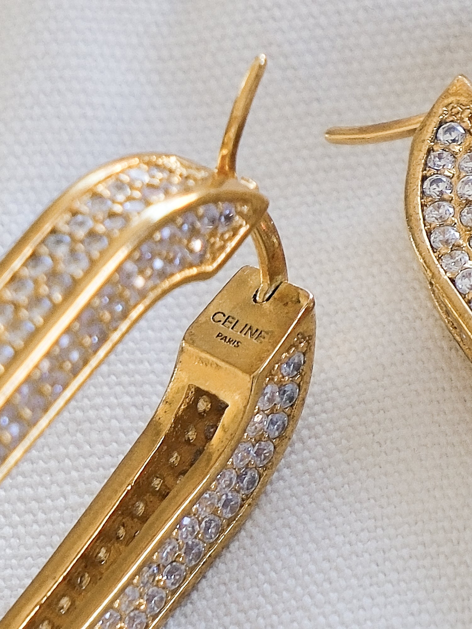 'Edwige' Pavé Crystal Oval Hoop Earrings