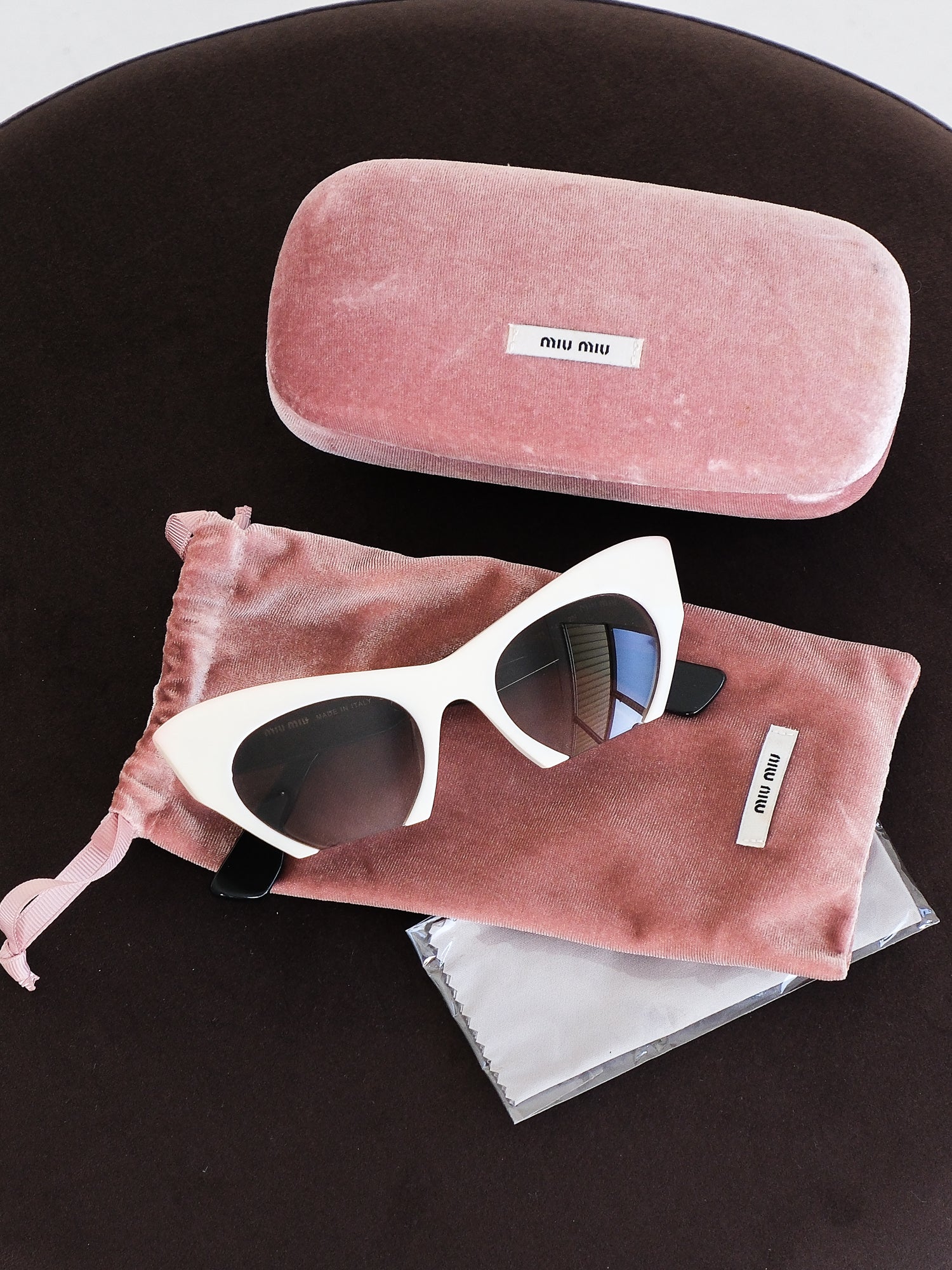 'SMU 10OS' Rasoir Cat Eye Sunglasses