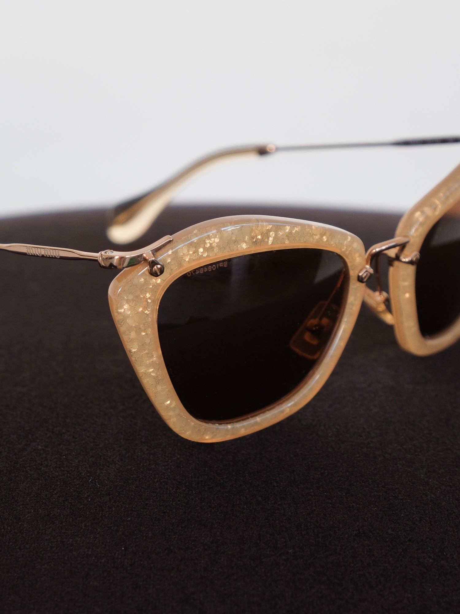 SMU 10N Glitter Cat Eye Sunglasses