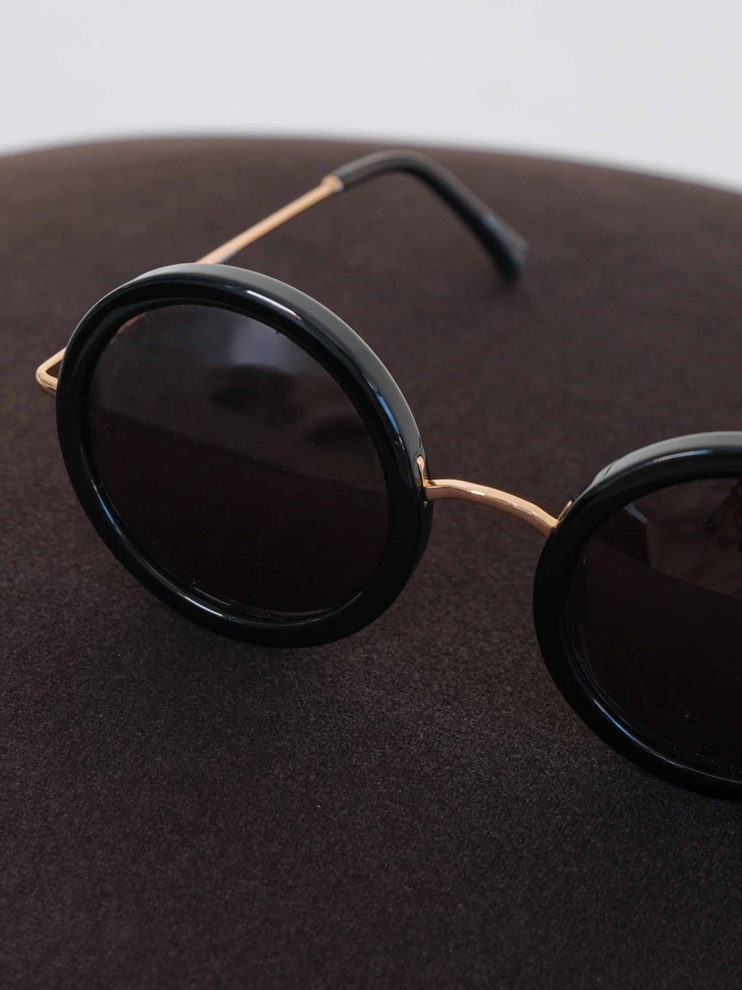 'ROW 8' Round Rim Sunglasses