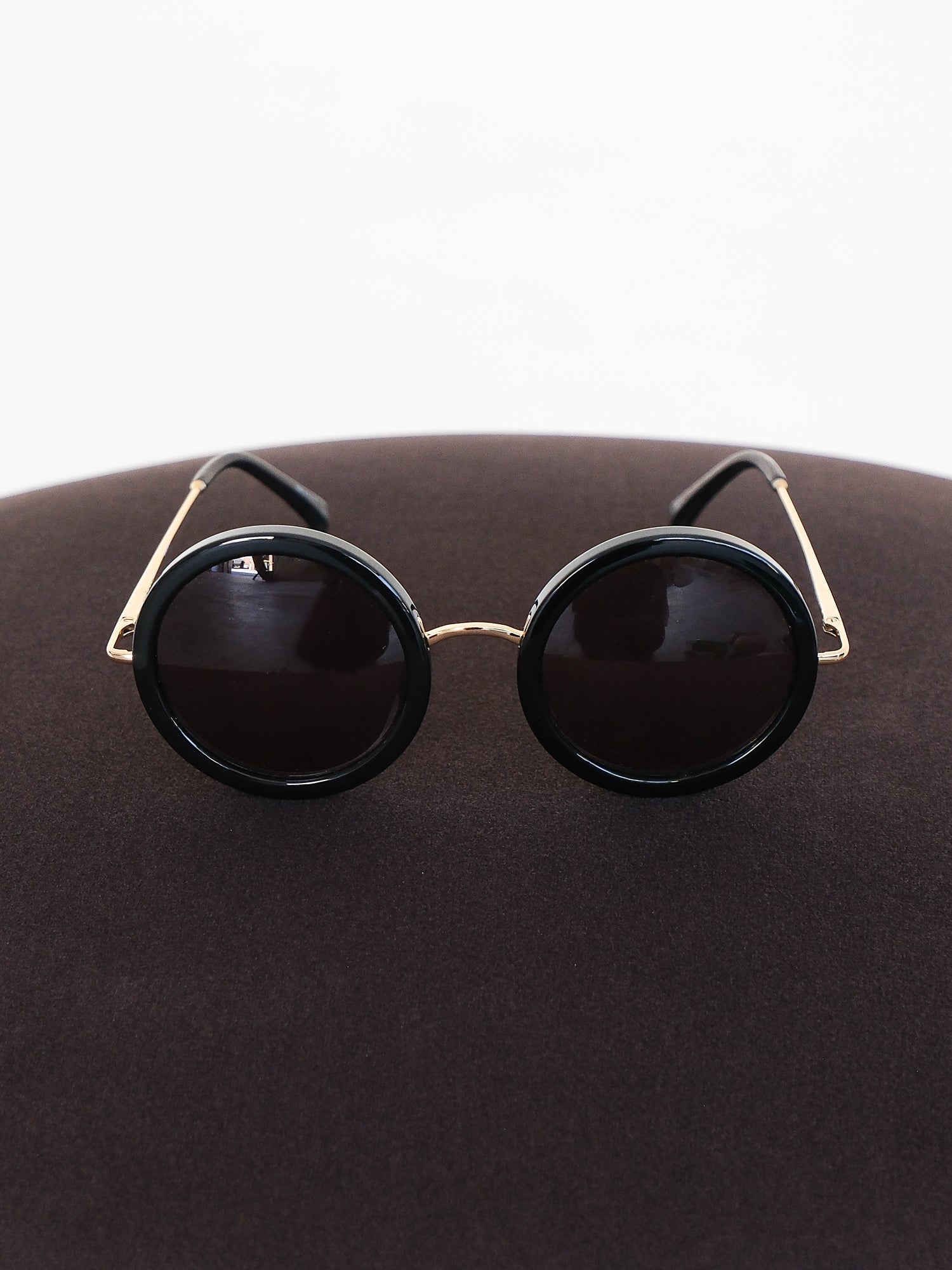 'ROW 8' Round Rim Sunglasses