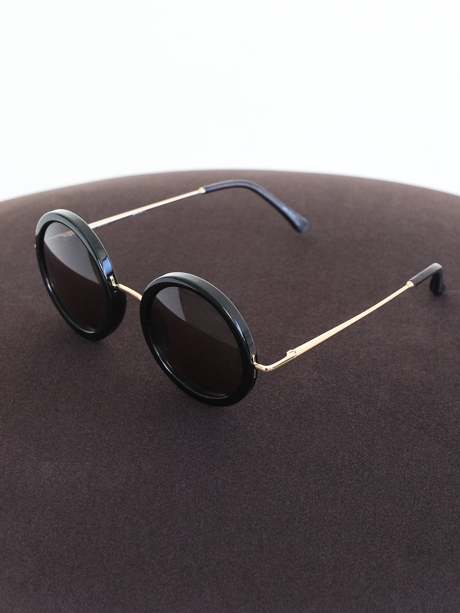 'ROW 8' Round Rim Sunglasses