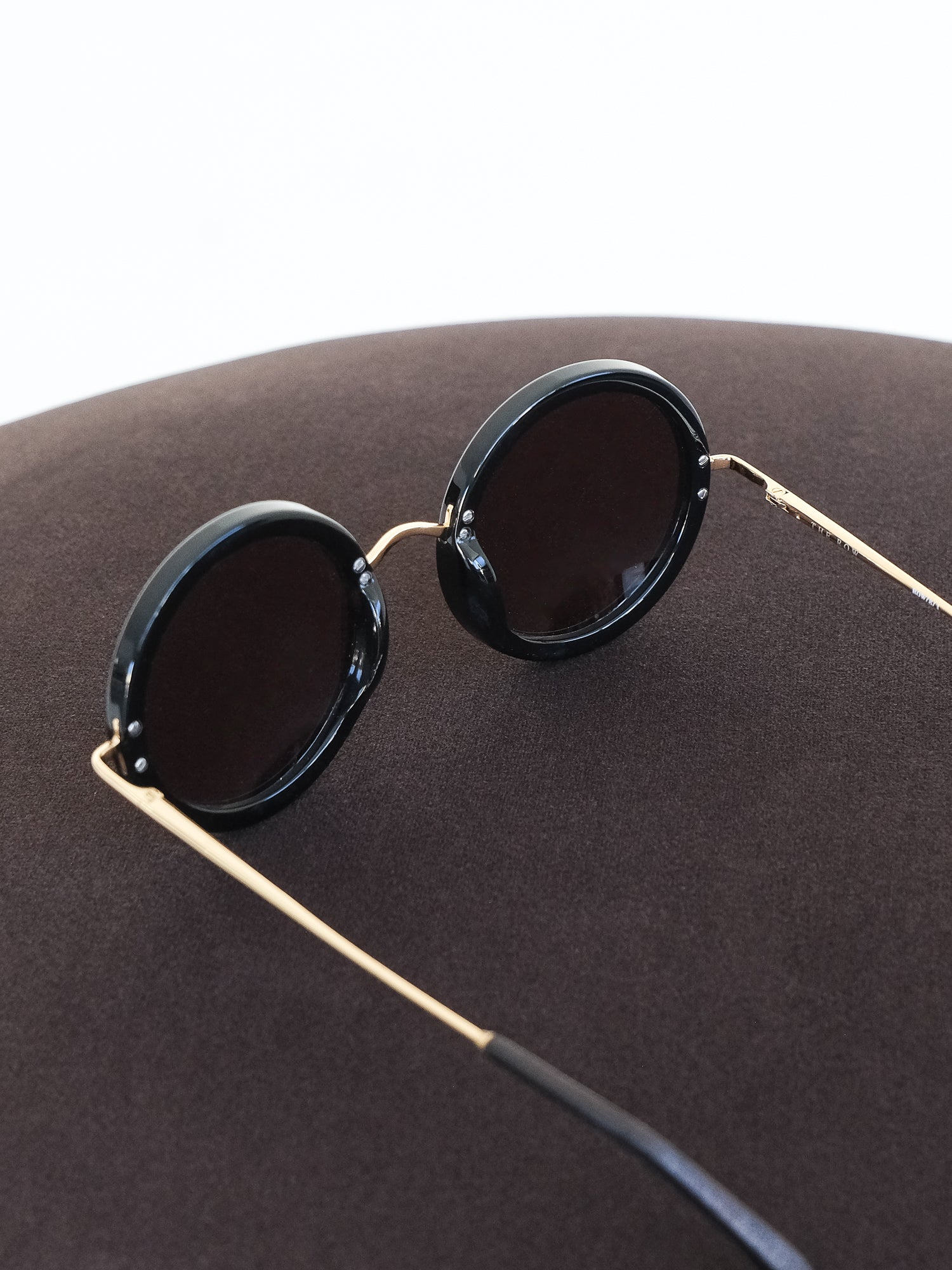 'ROW 8' Round Rim Sunglasses