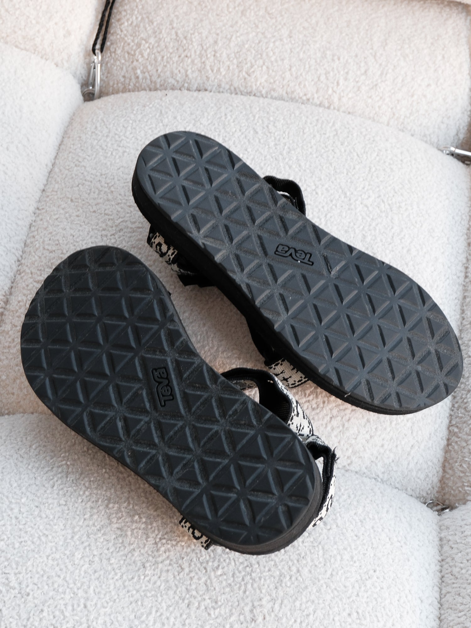Original Universal Sandal, Size 37