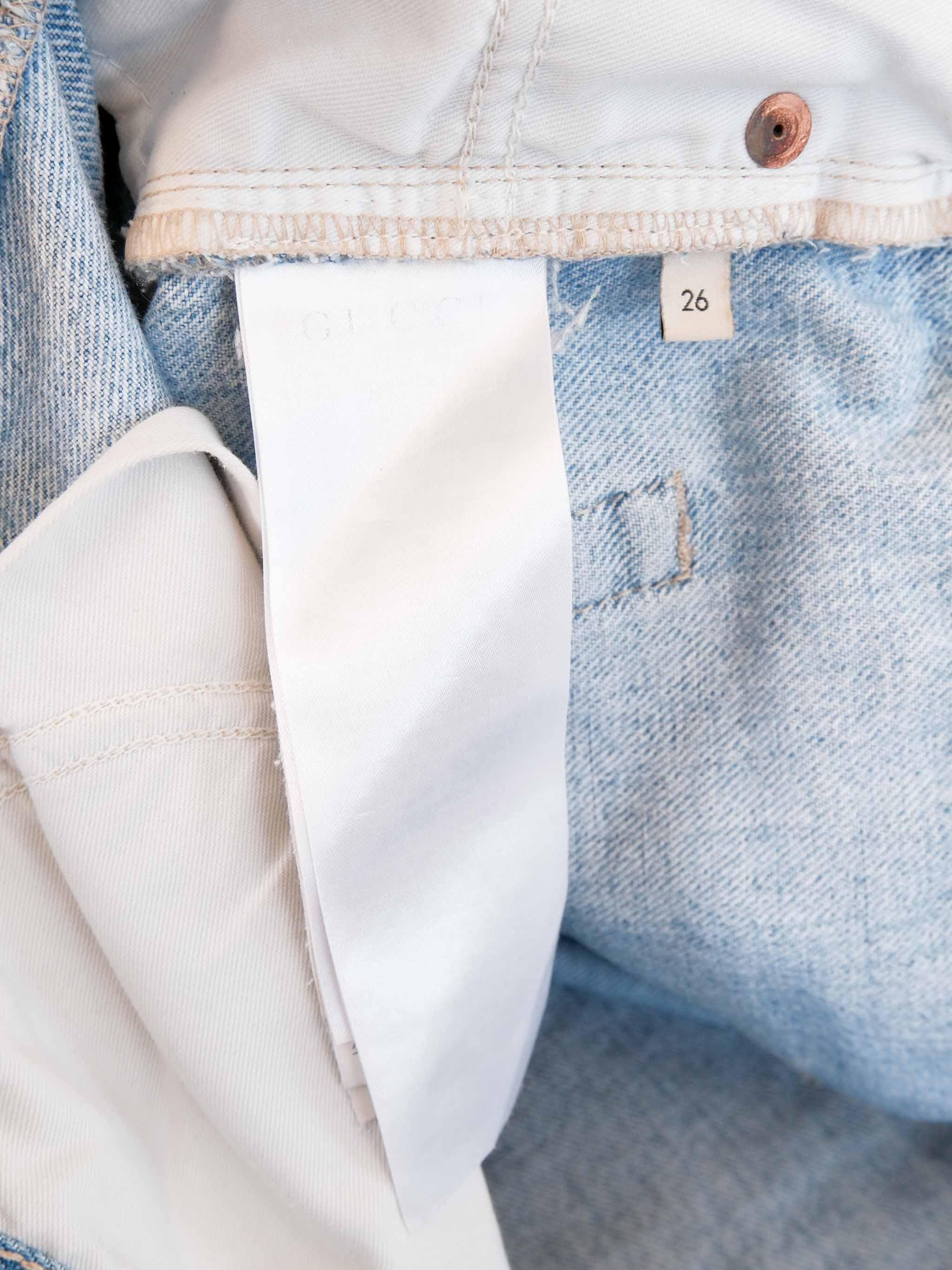 Cat-Embroidered Denim Shorts, Size 26