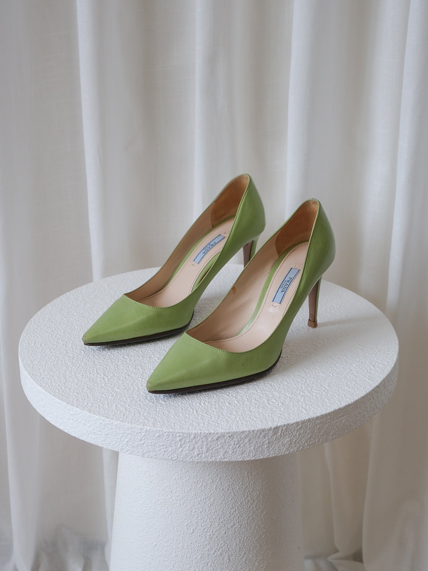 'Capretto' Pointed Toe  Leather Pumps, Size 38