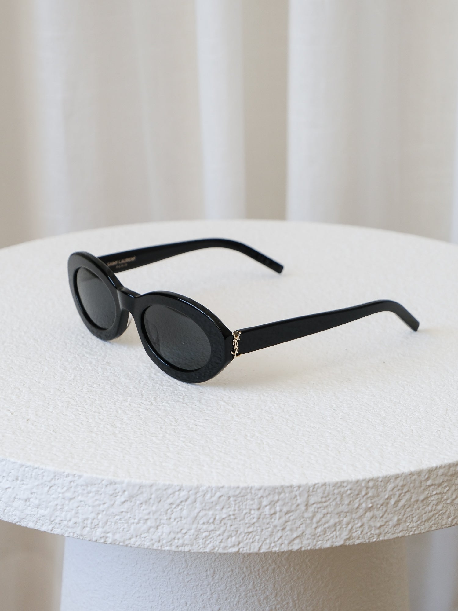 'SLM136' Cassandre Oval Sunglasses