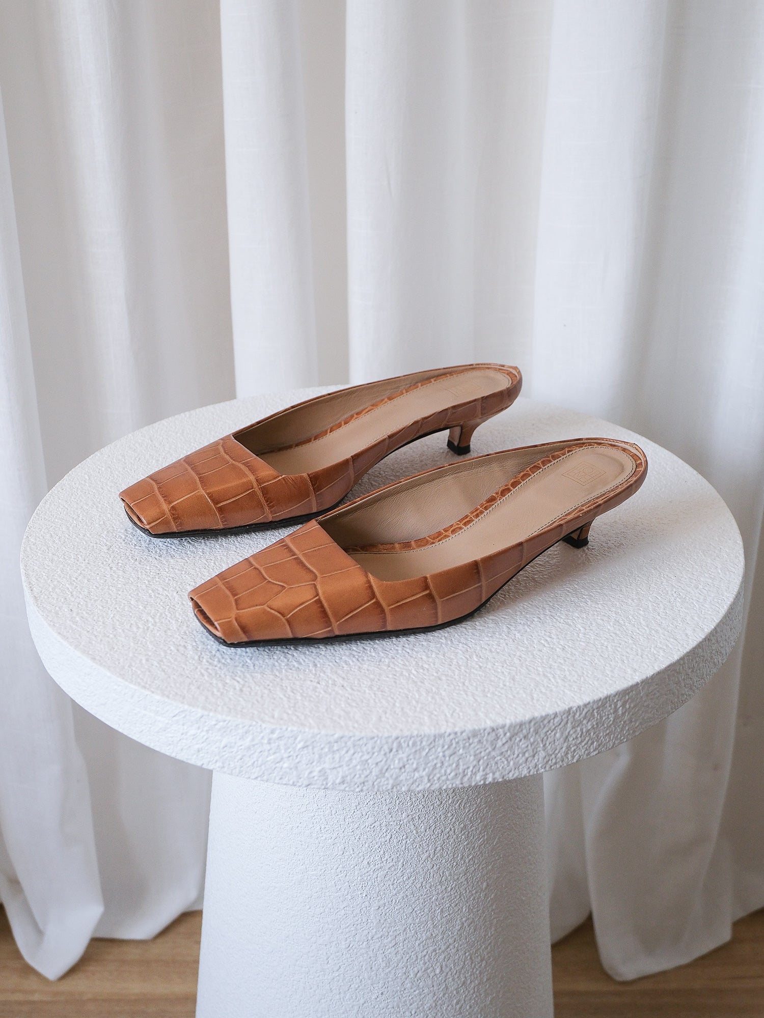 'The Mule' Croc Embossed Kitten Heels, Size 36