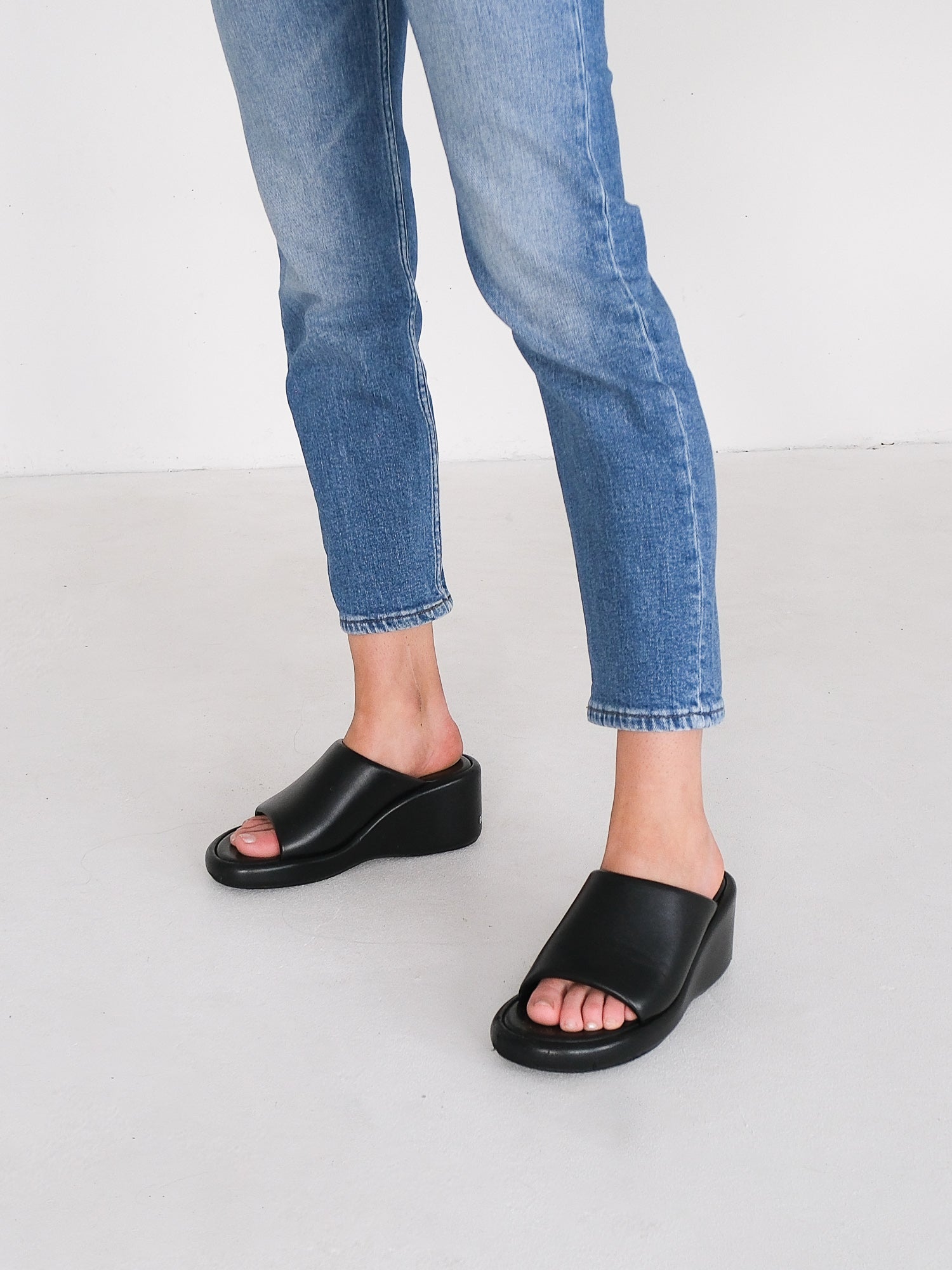 'Rise' Platform Leather Logo Sandals, Size 38
